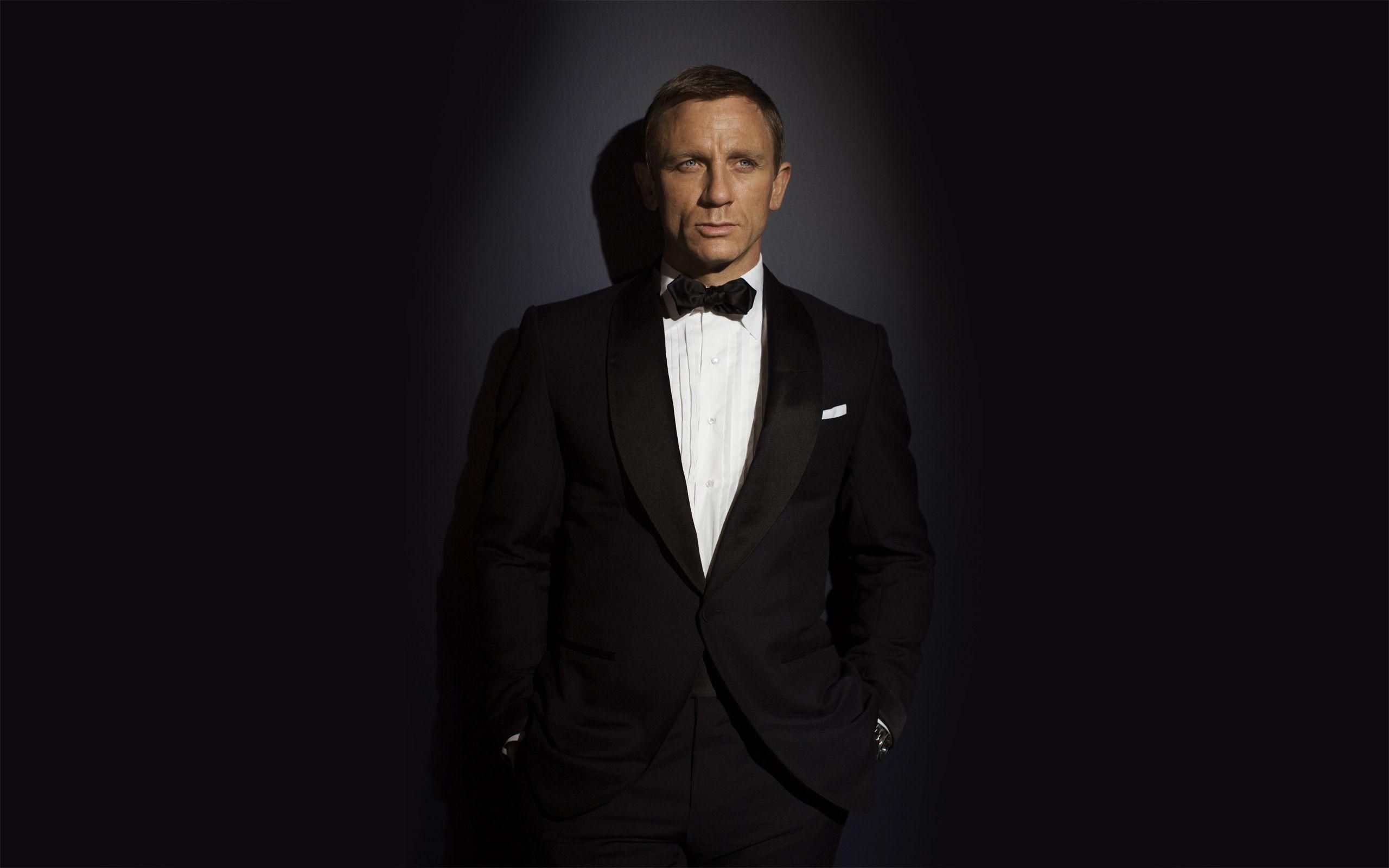 Bond Wallpapers