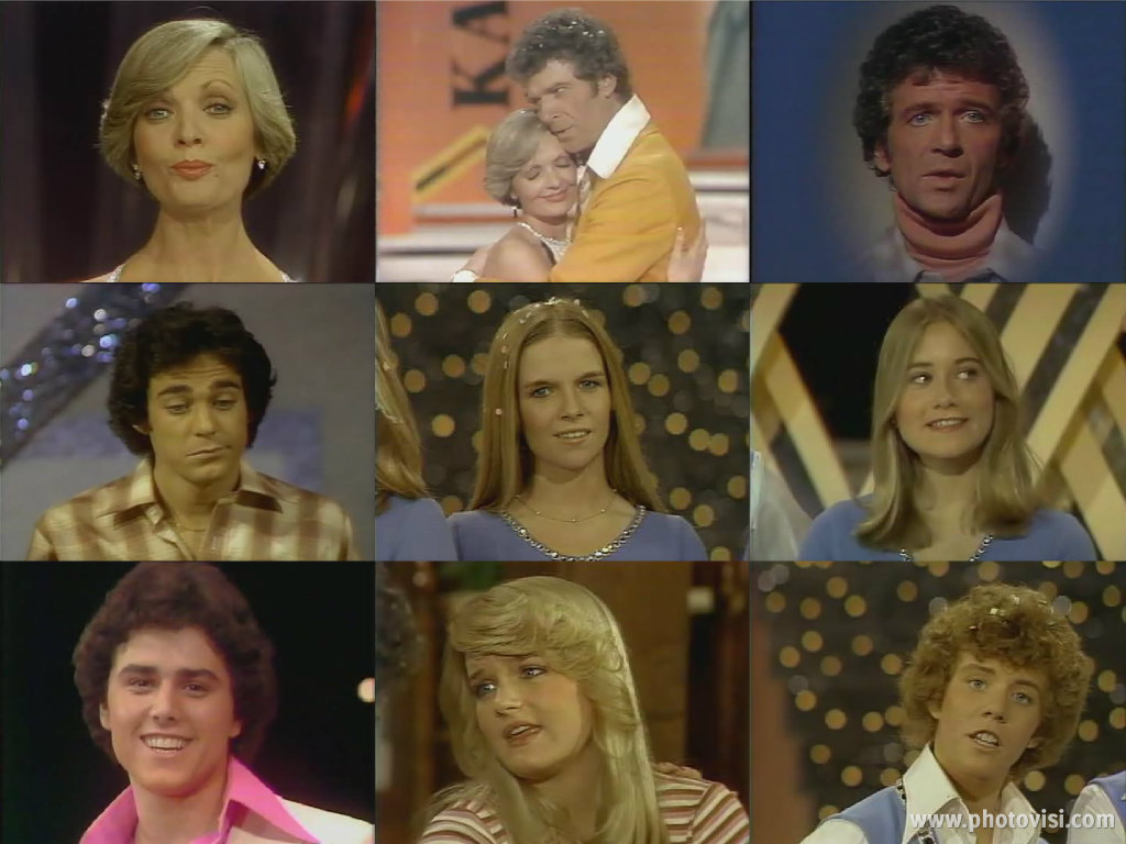 Brady Bunch Background