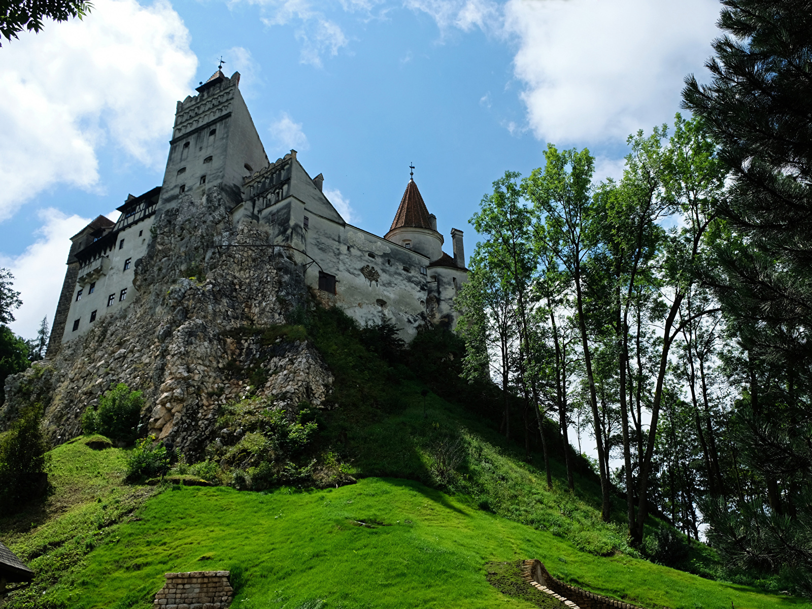 Bran Castle Wallpapers