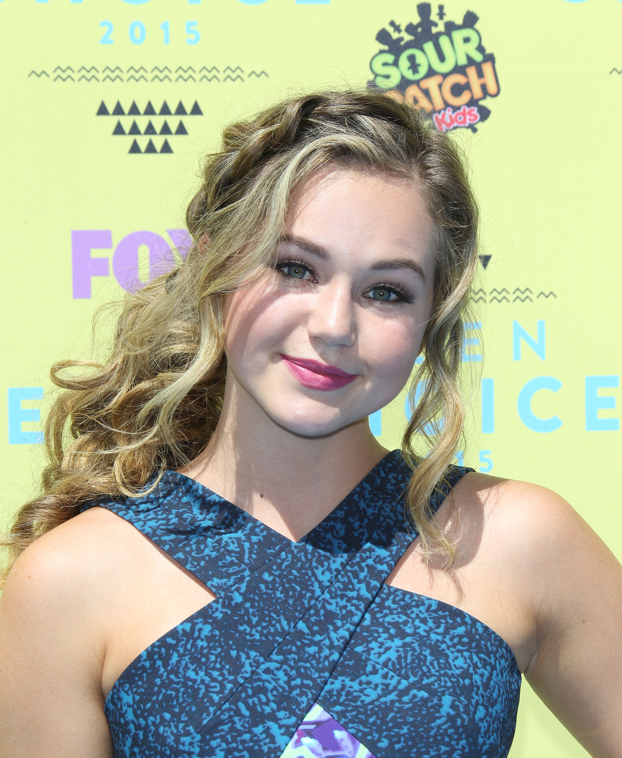 Brec Bassinger Actress Wallpapers