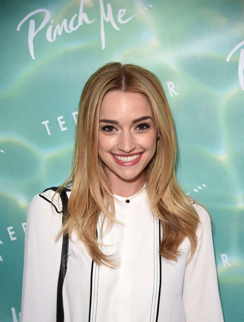 Brianne Howey Wallpapers