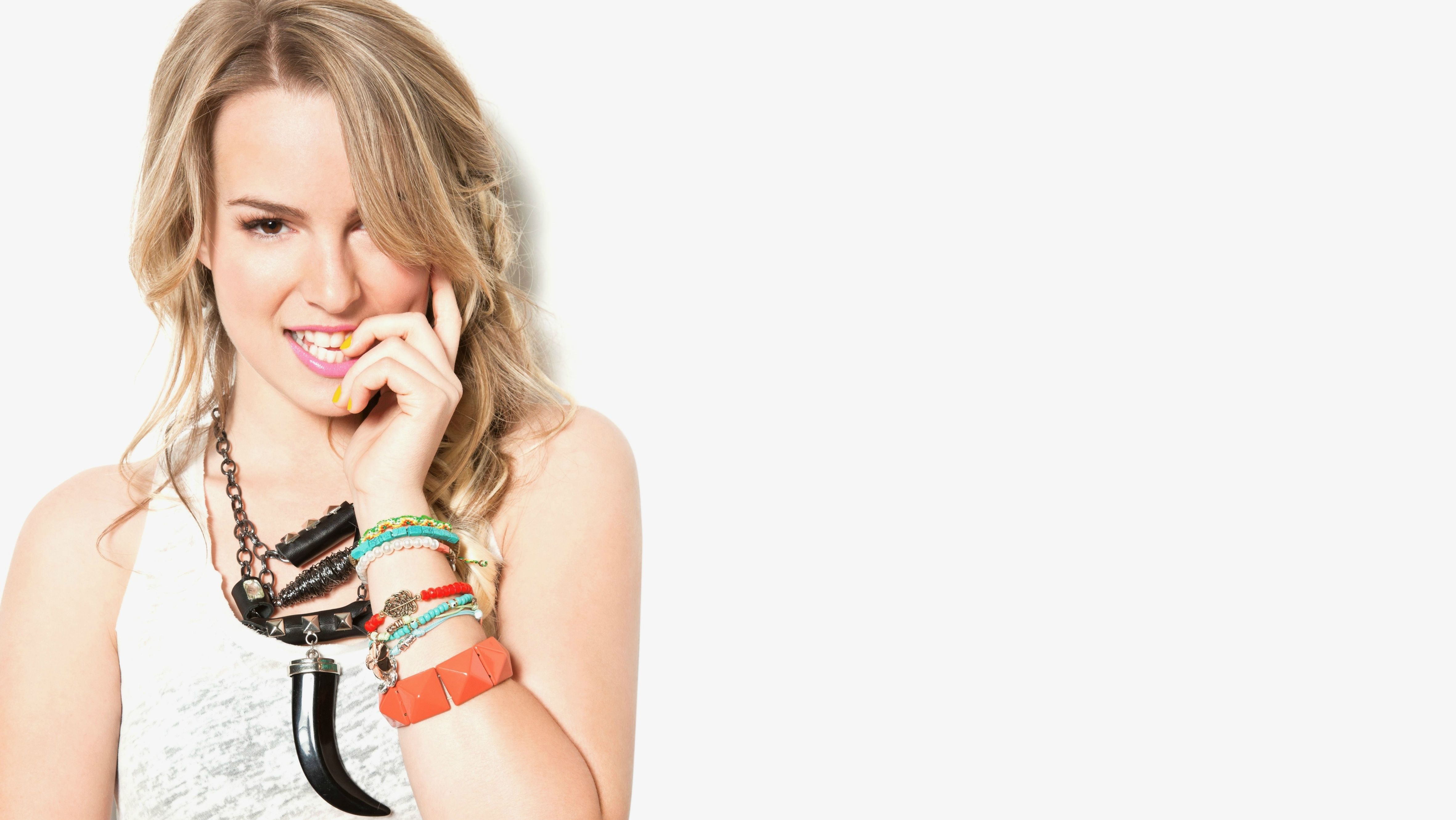 Bridgit Mendler Wallpapers