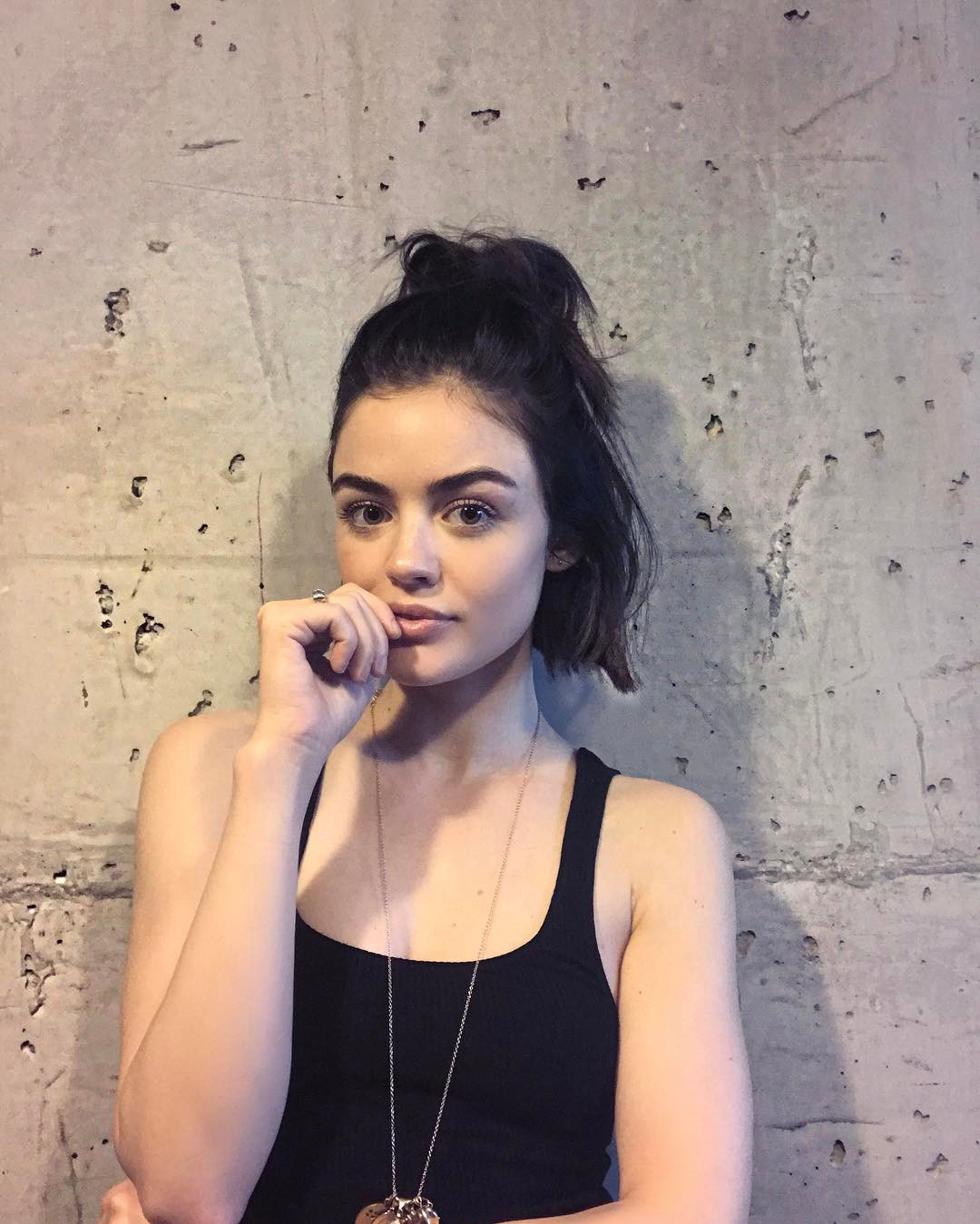 Brunette Lucy Hale Short Hair Wallpapers