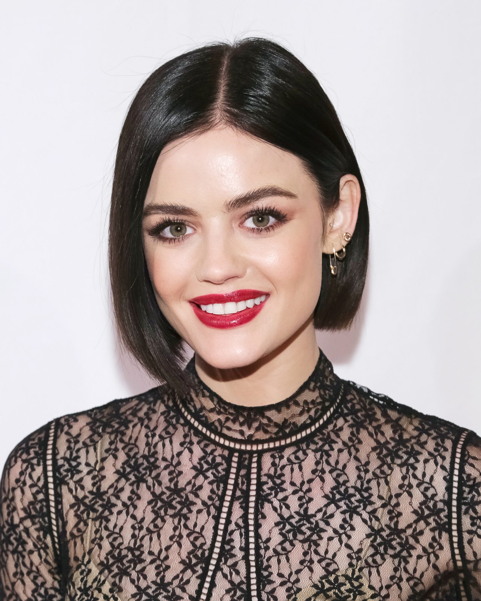 Brunette Lucy Hale Short Hair Wallpapers