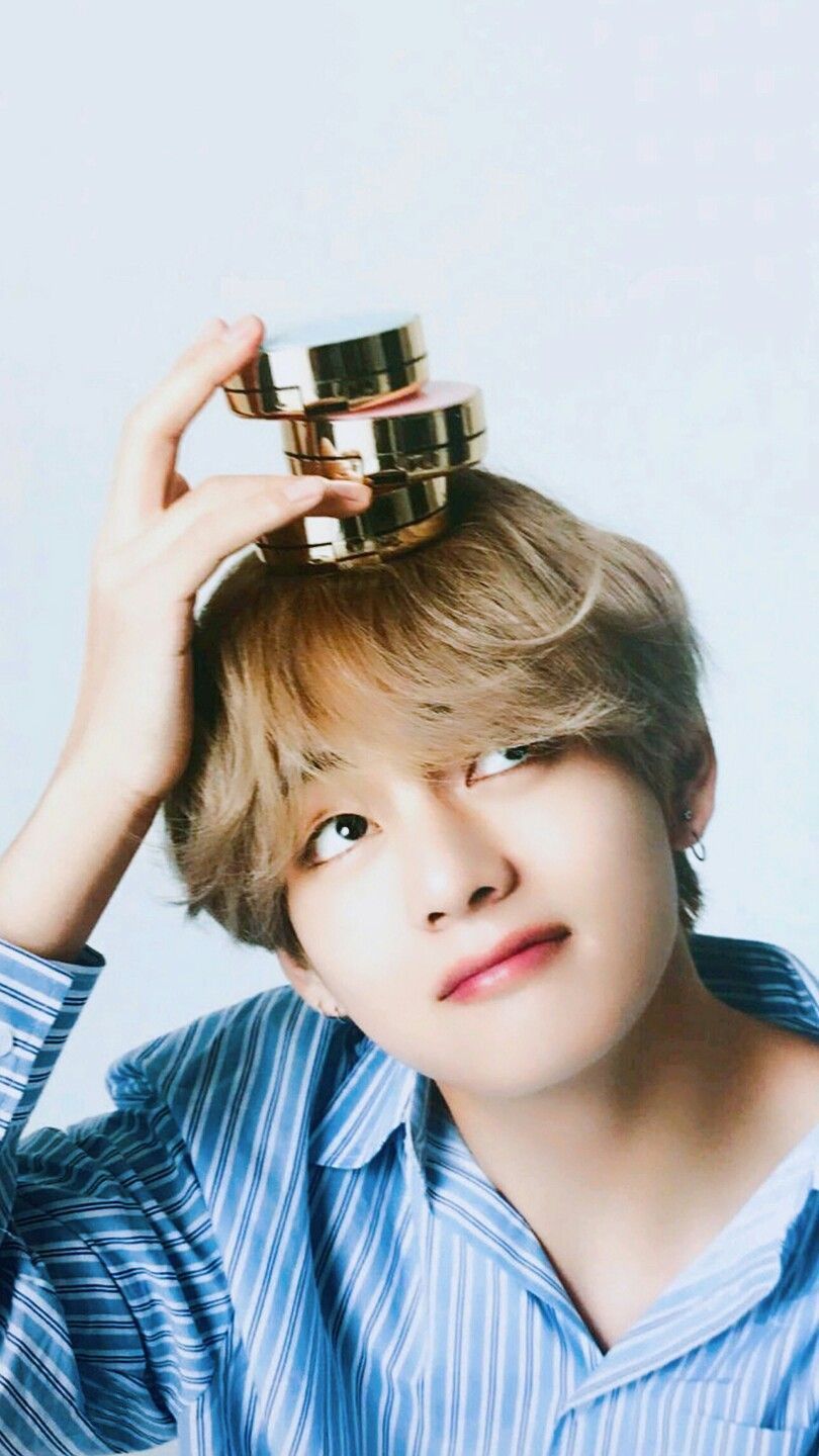 Bts V Cute Photos Wallpapers