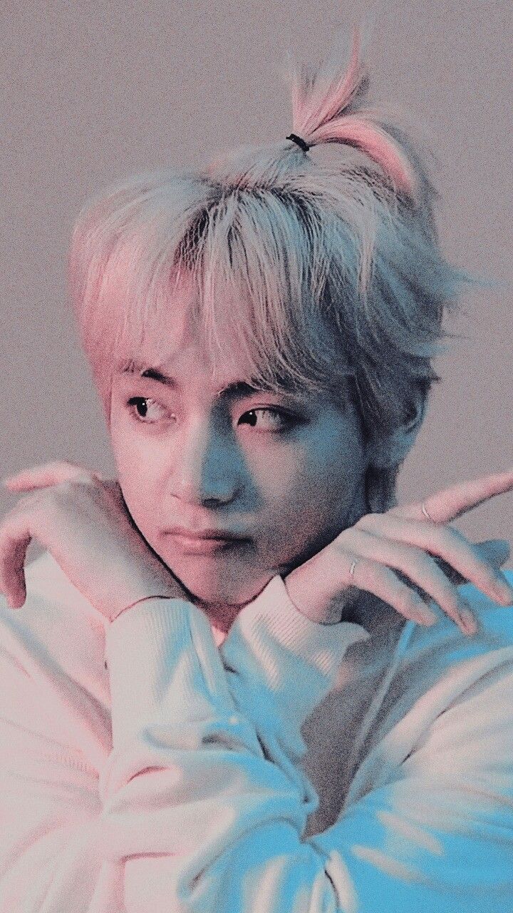 Bts V Cute Photos Wallpapers