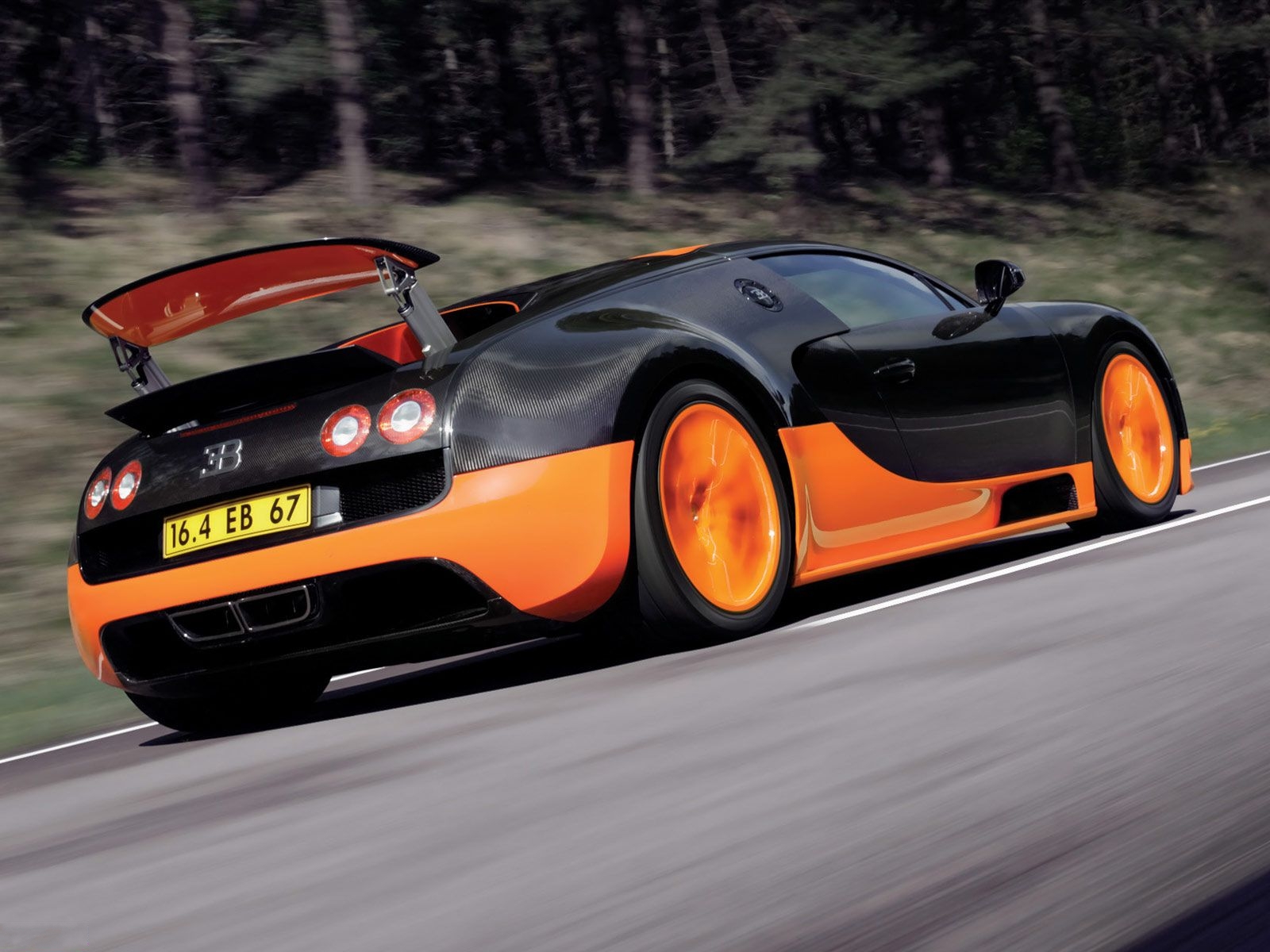 Bugatti Veyron 16.4 Grand Sport Wallpapers