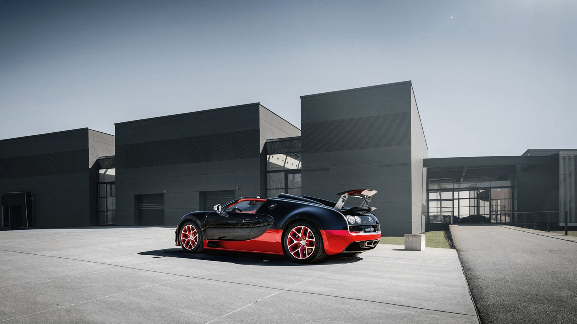Bugatti Veyron 16.4 Grand Sport Wallpapers