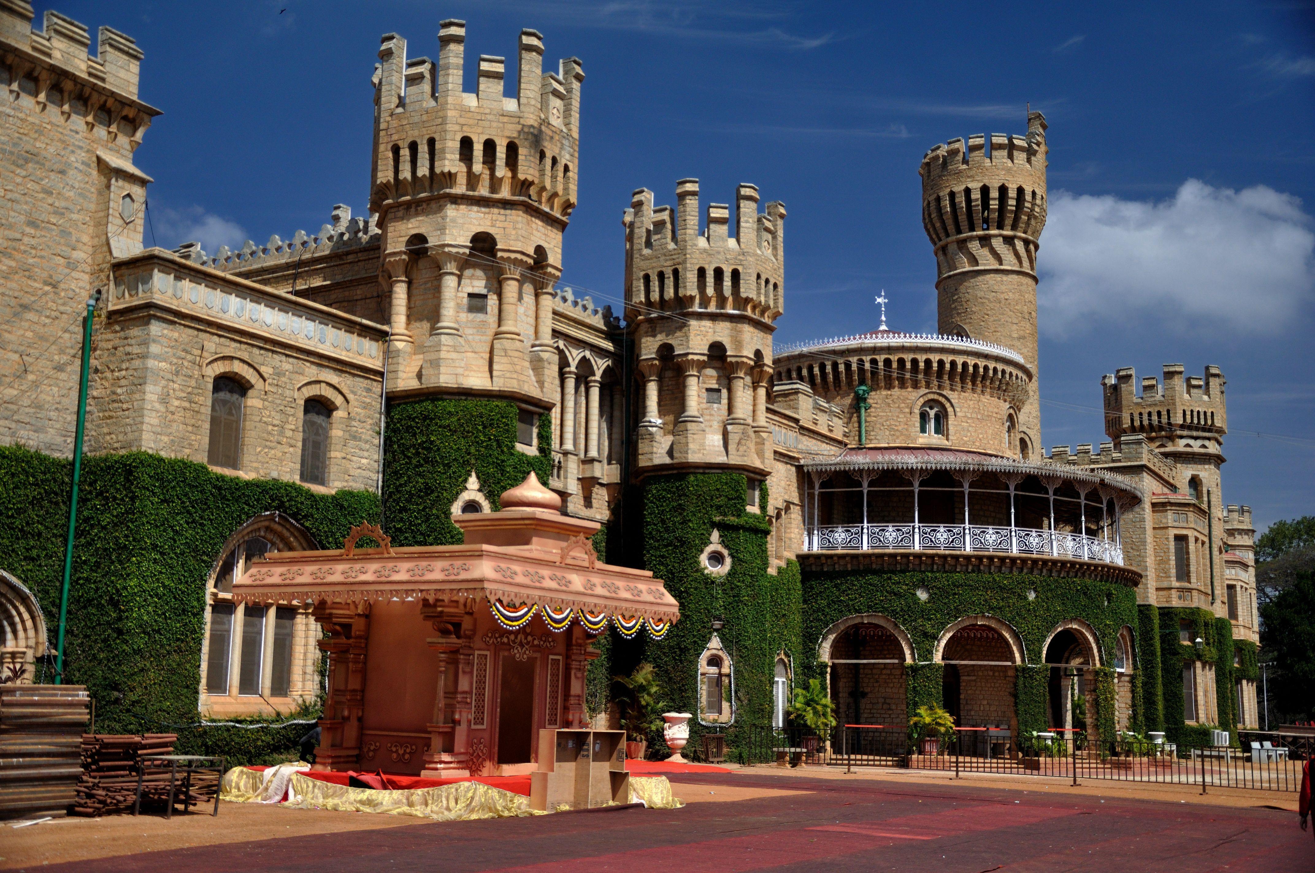 Buг§Aco Palace Wallpapers