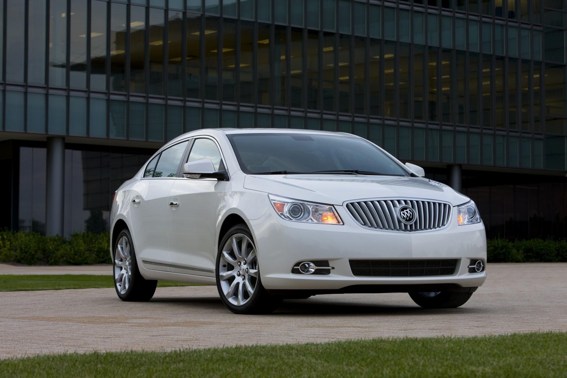 Buick Lacrosse Wallpapers