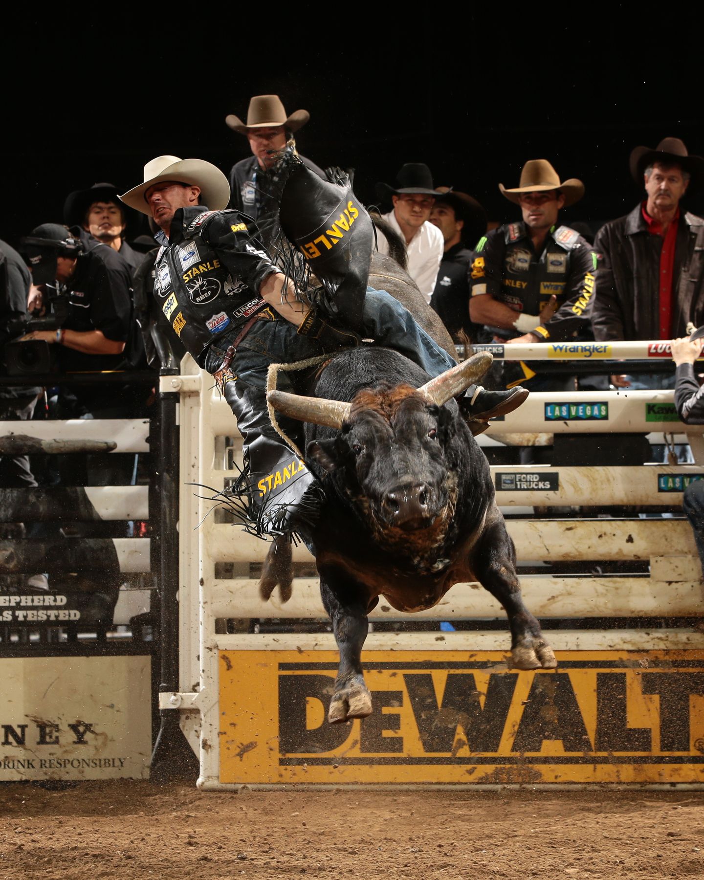 Bull Riding Wallpapers