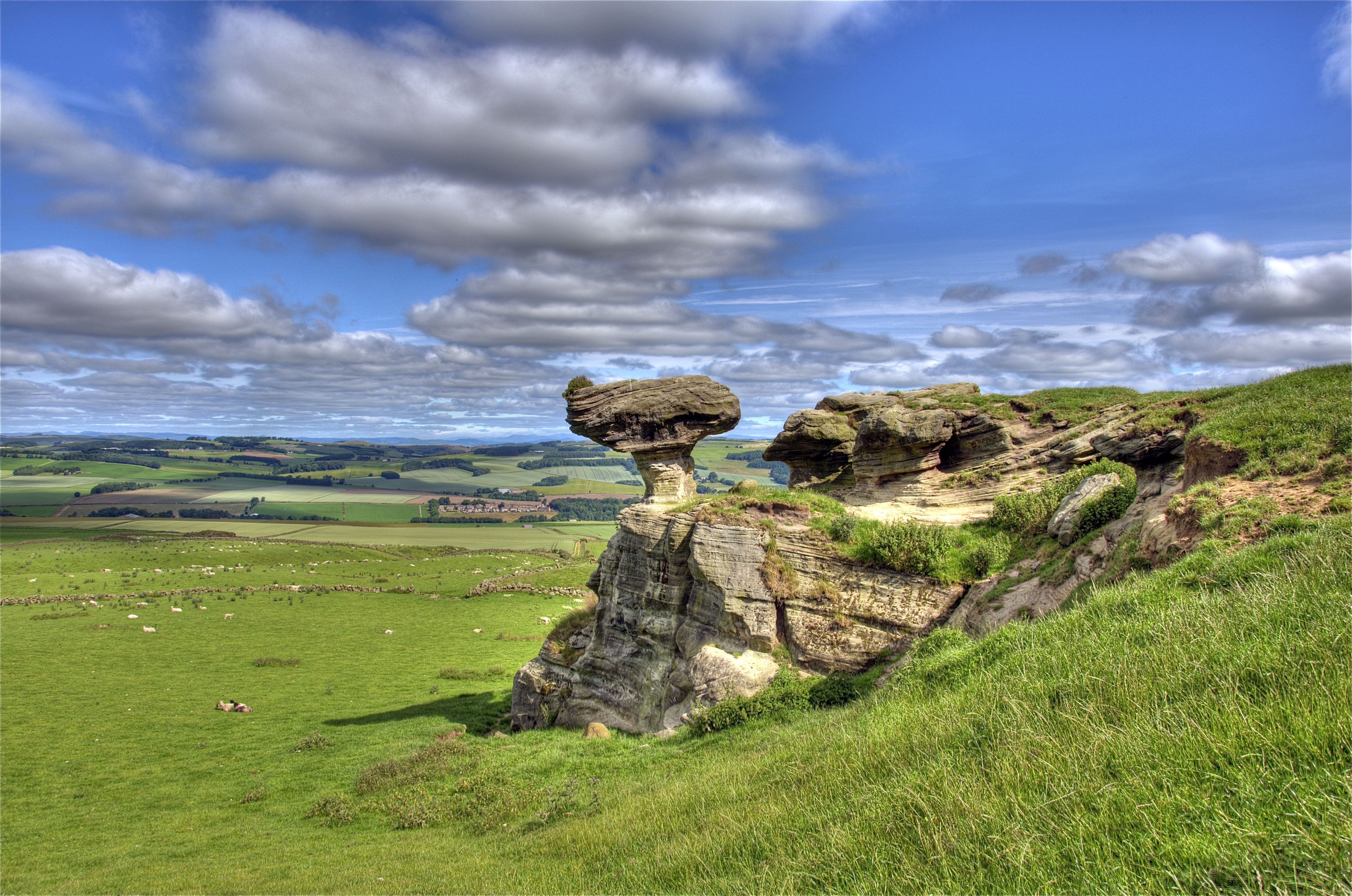 Bunnet Stane Wallpapers