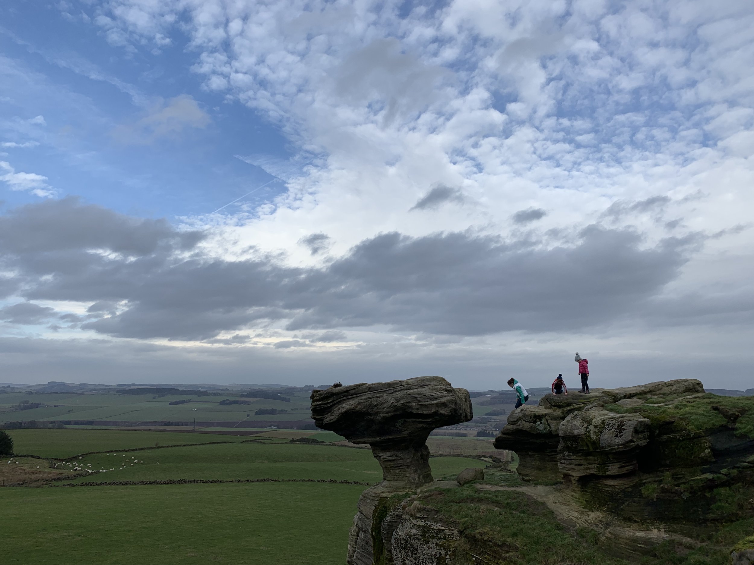 Bunnet Stane Wallpapers