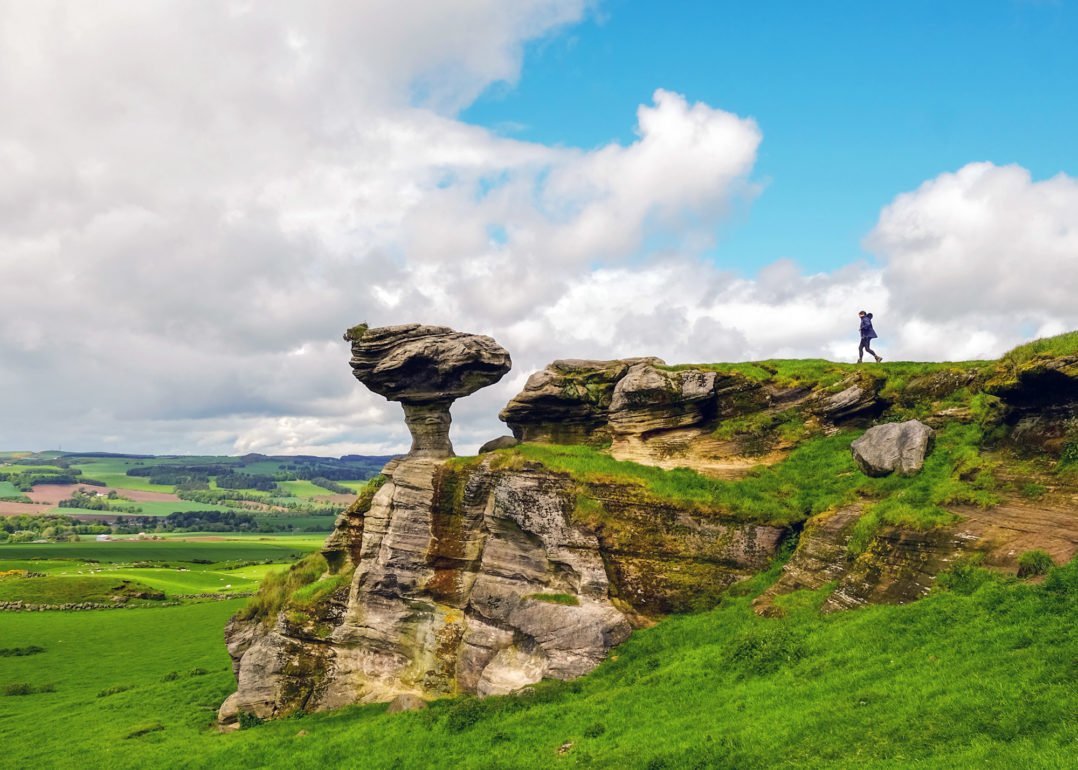 Bunnet Stane Wallpapers