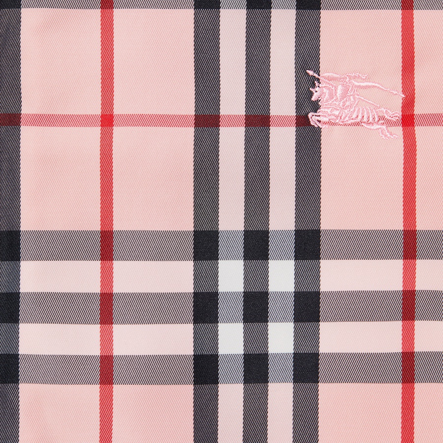 Burberry Supreme Wallpapers