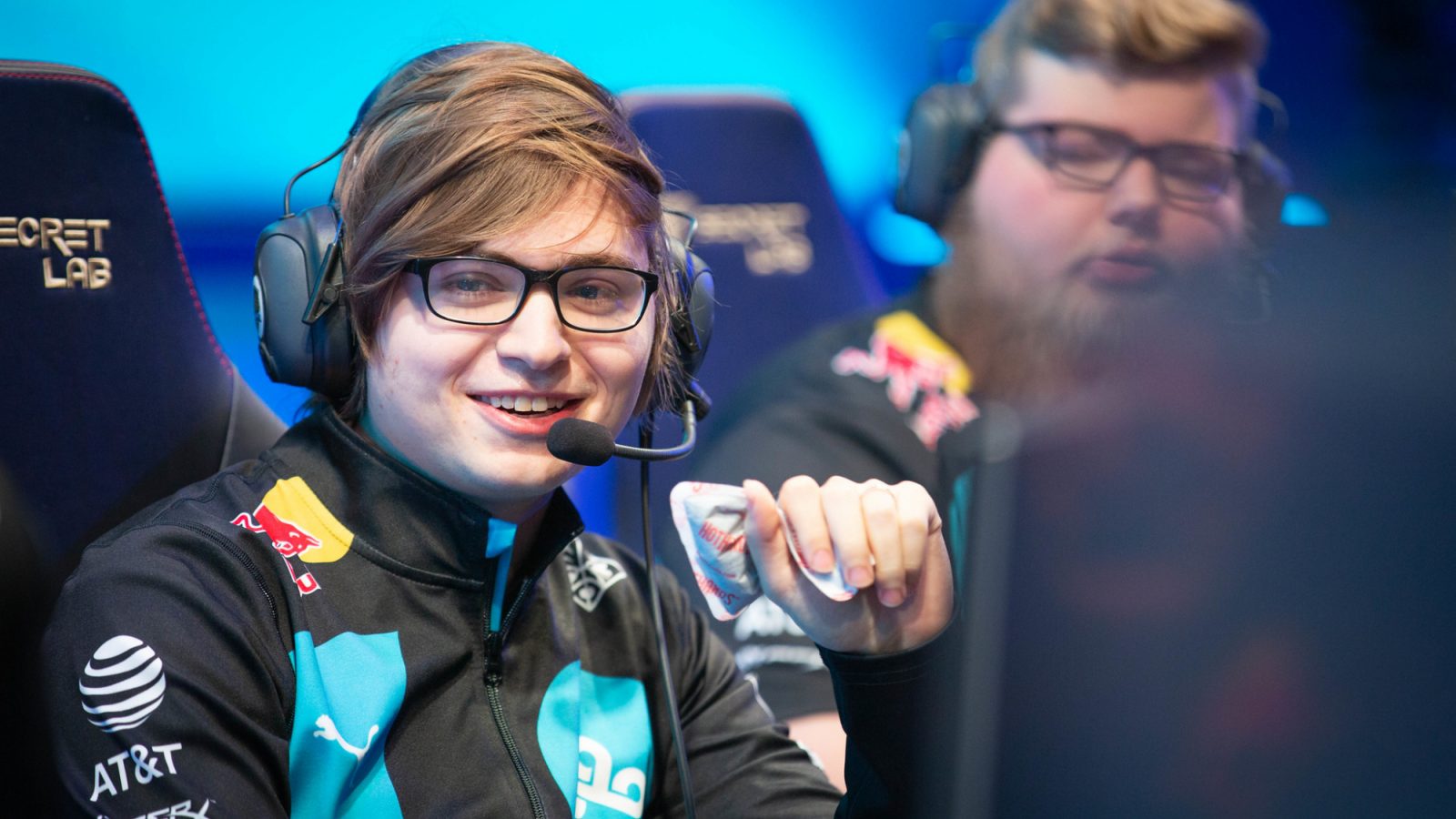 C9 Sneaky Wallpapers