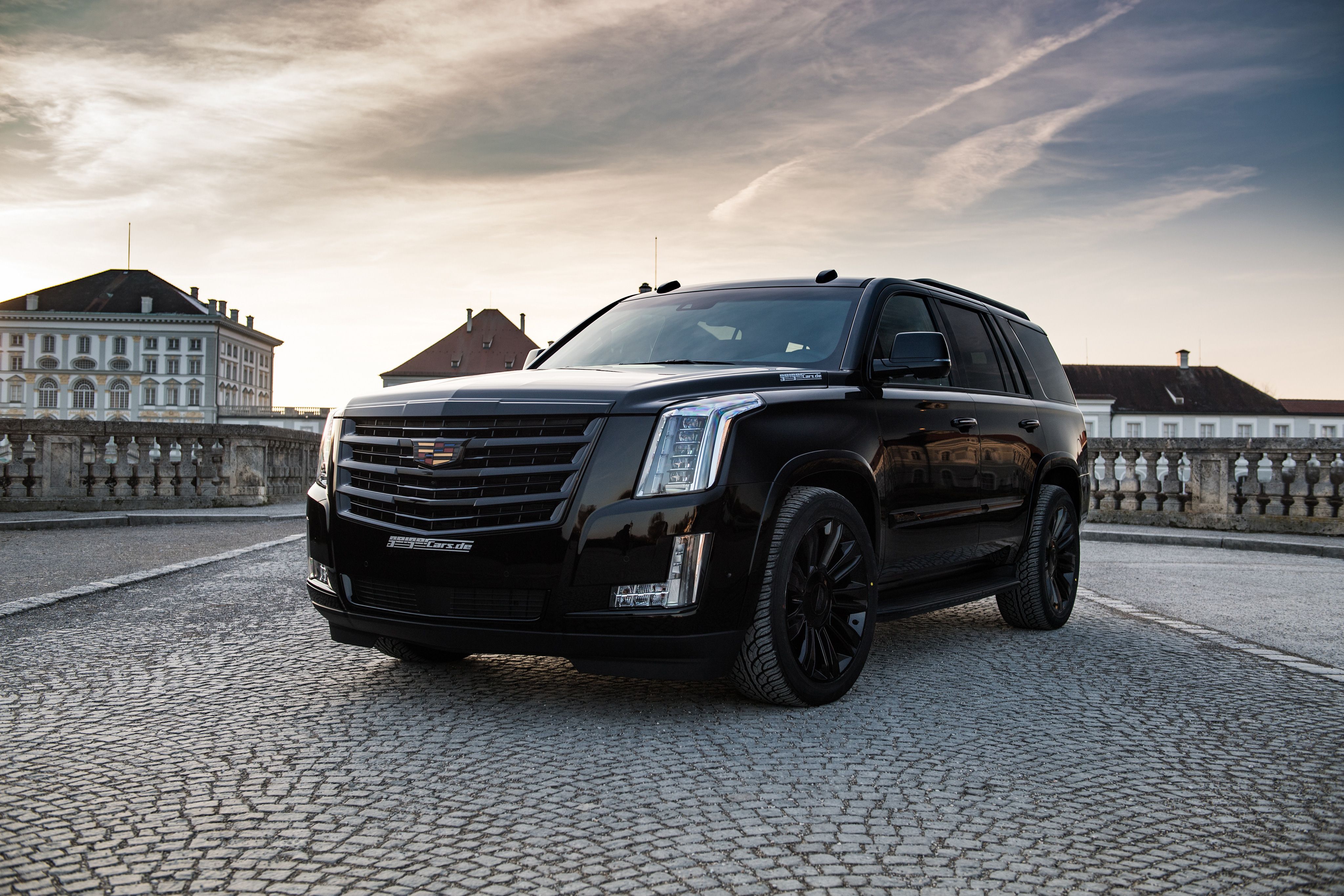 Cadillac Escalade Wallpapers