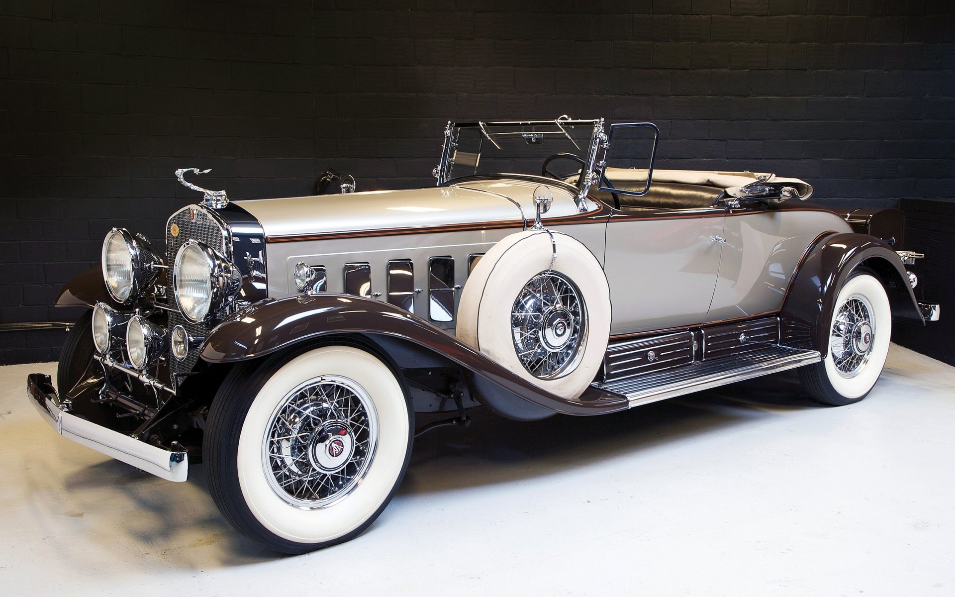 Cadillac V16 Roadster Wallpapers