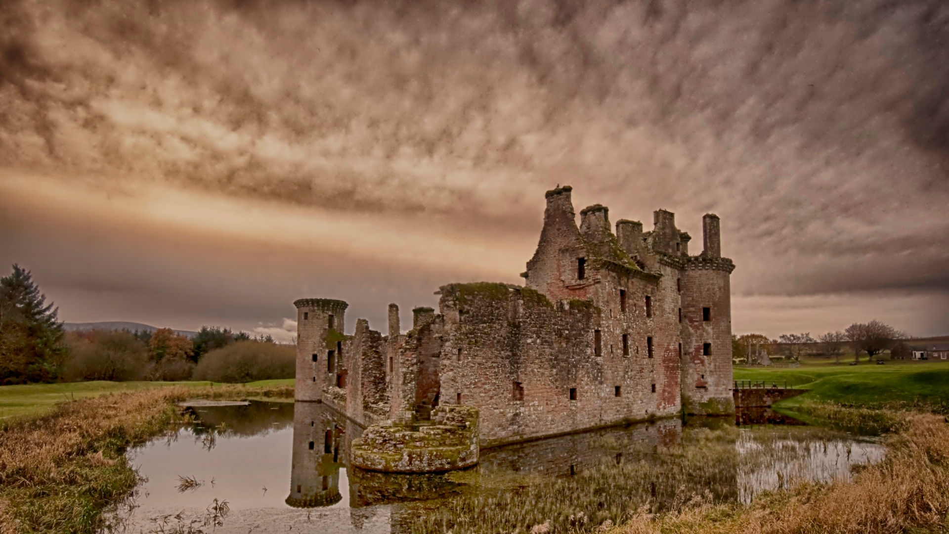 Caerlaverock Castle Wallpapers