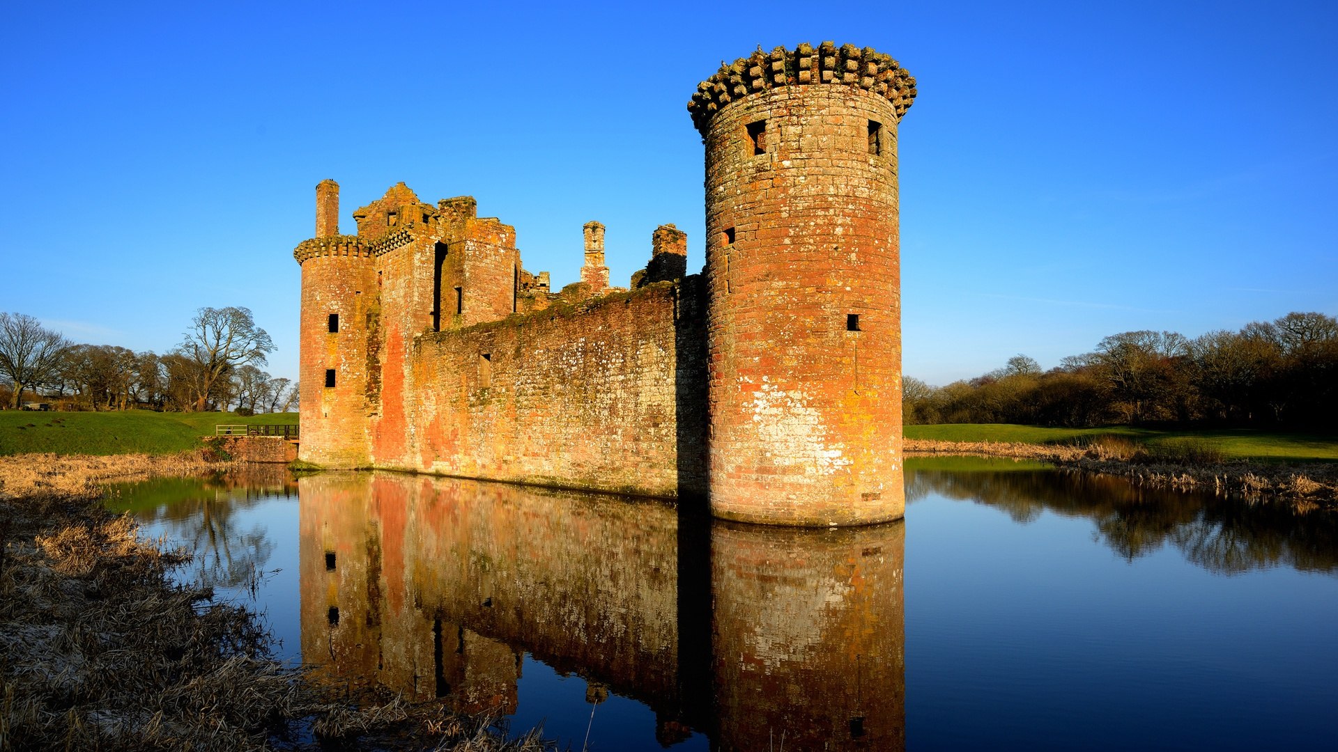 Caerlaverock Castle Wallpapers