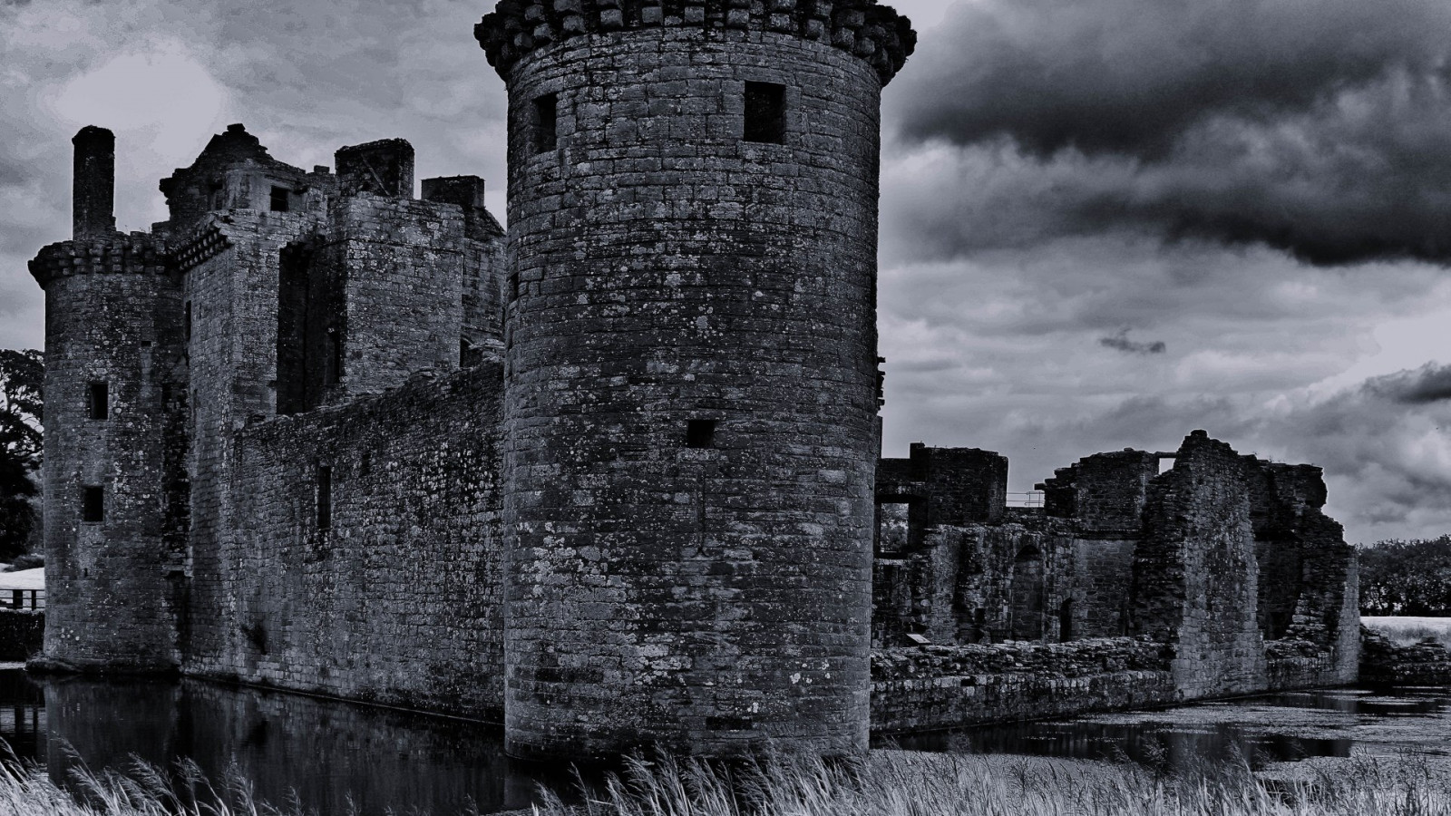 Caerlaverock Castle Wallpapers