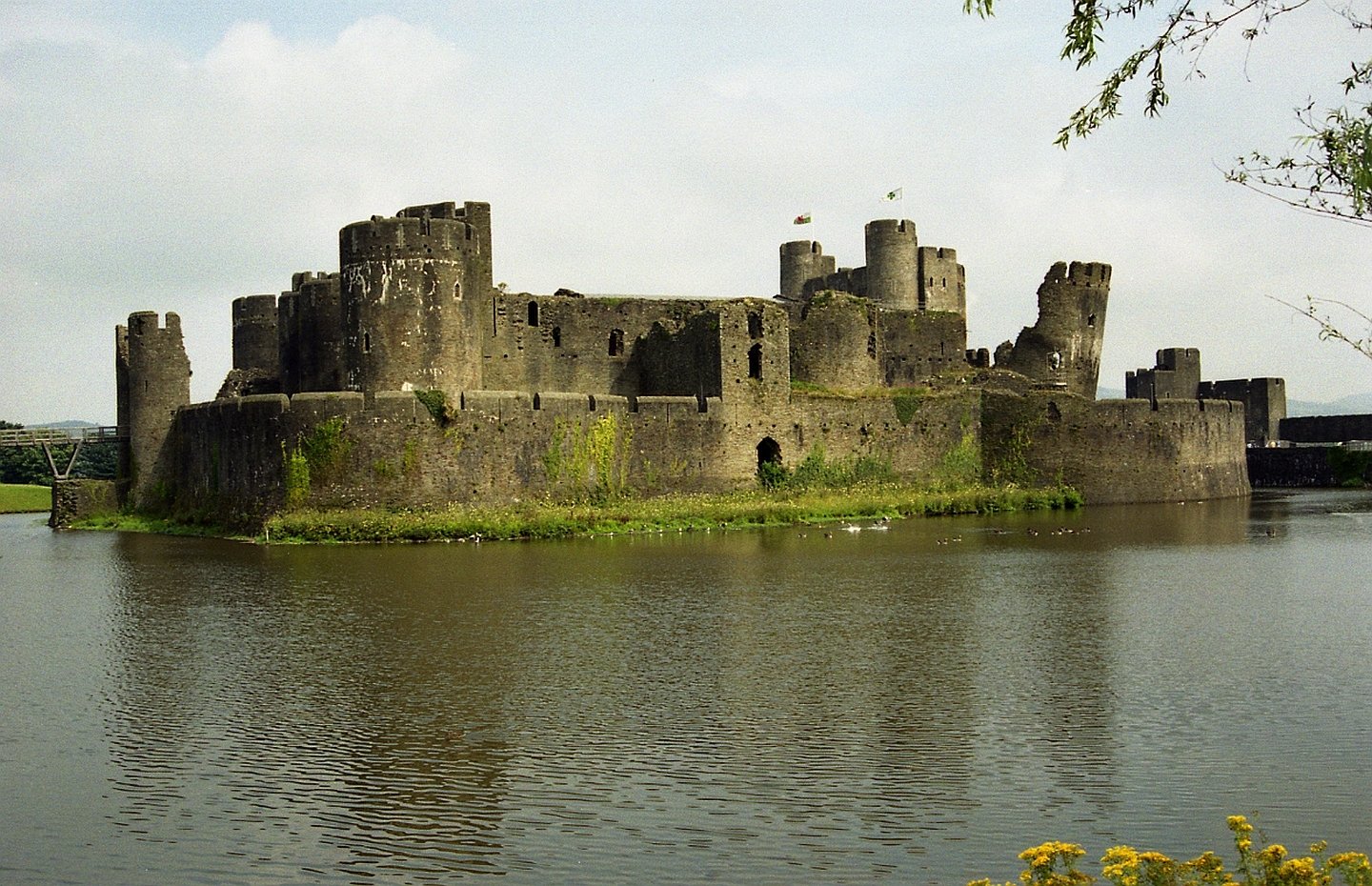 Caerphilly Castle Wallpapers