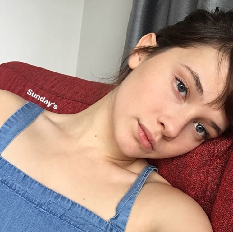 Cailee Spaeny Short Hair Wallpapers