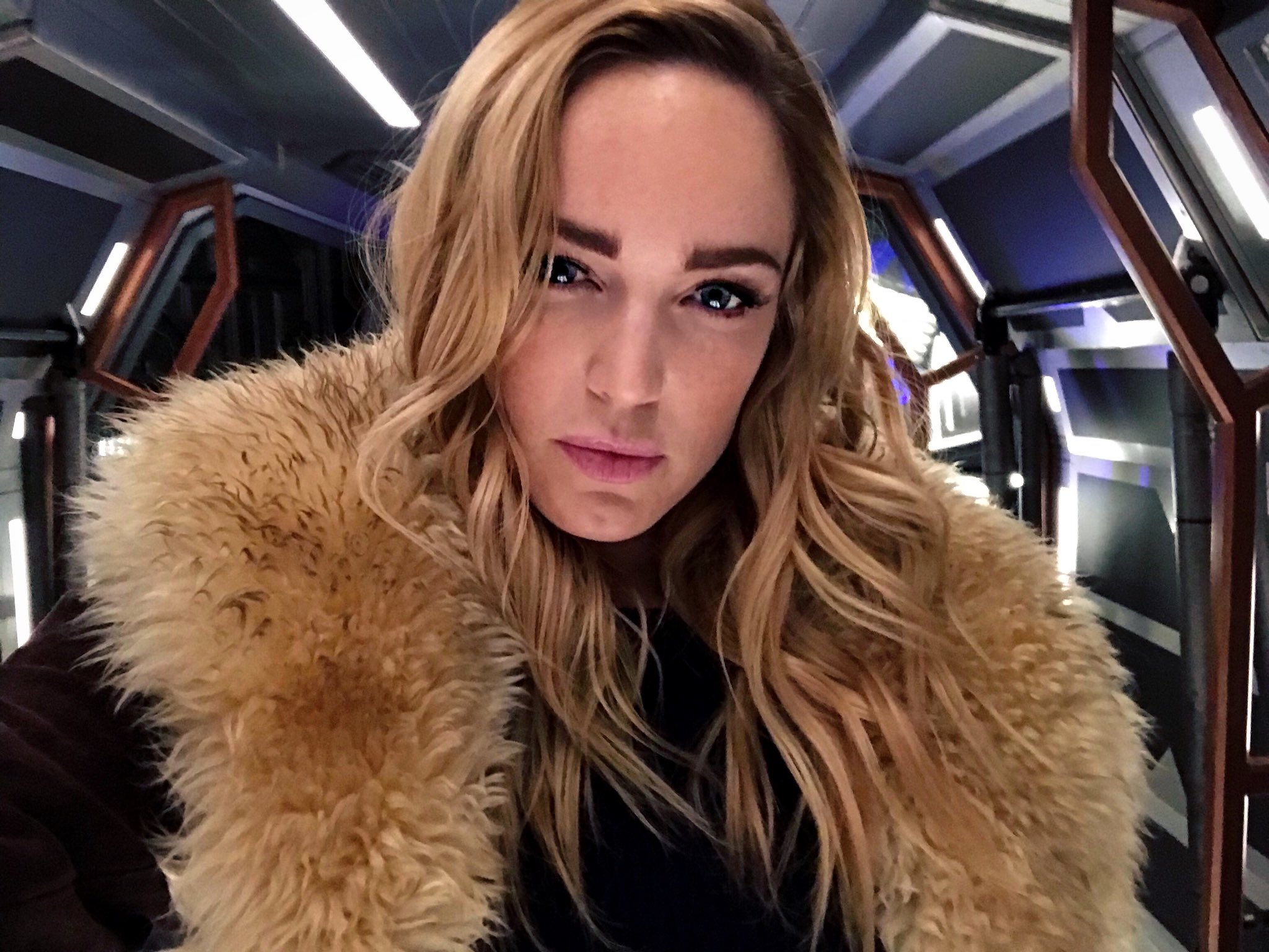 Caity Lotz 2017 Wallpapers