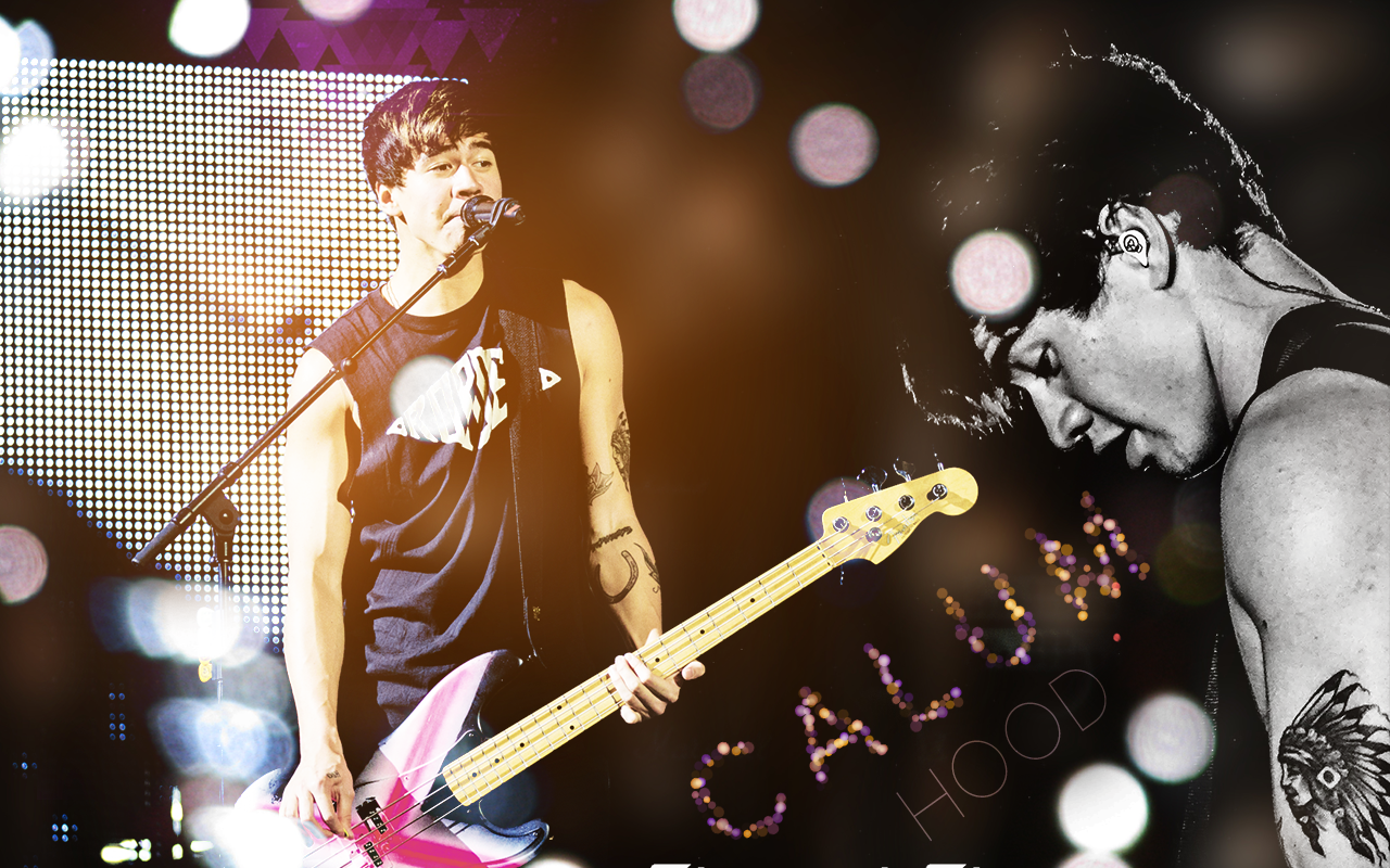 Calum Hood Wallpapers