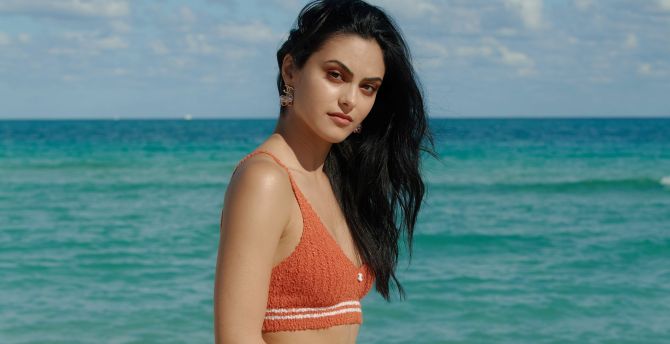 Camila Mendes Cute Wallpapers