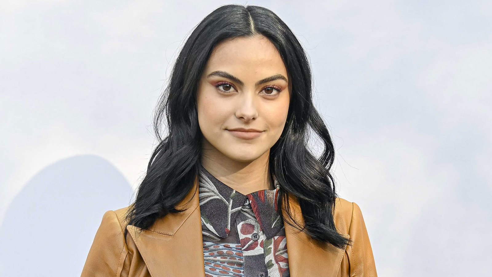 Camila Mendes DA MAN Wallpapers