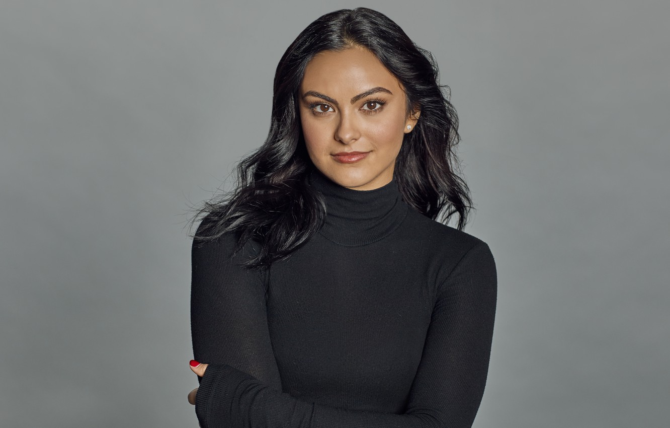 Camila Mendes Smiling Wallpapers