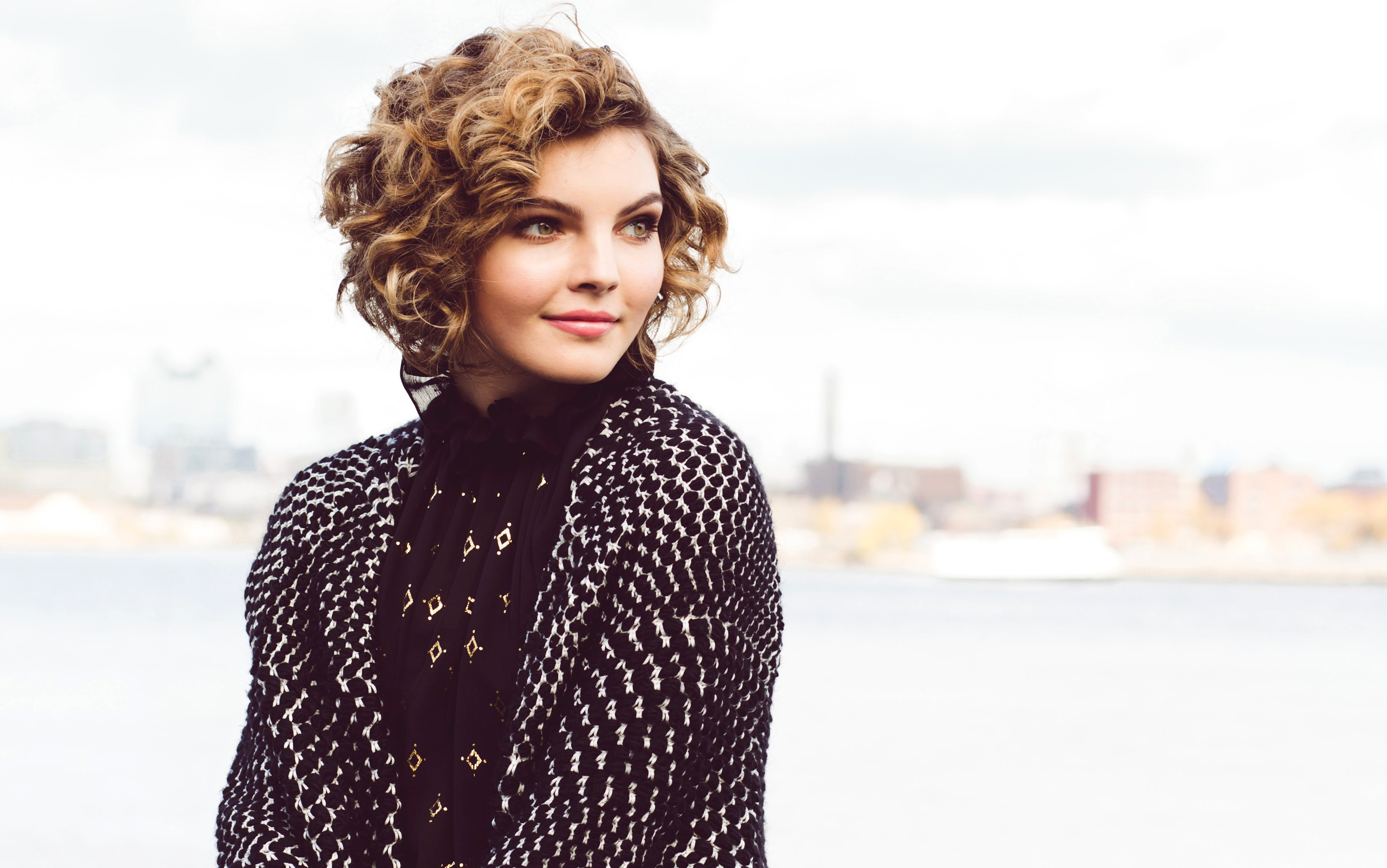 Camren Bicondova 2017 Wallpapers