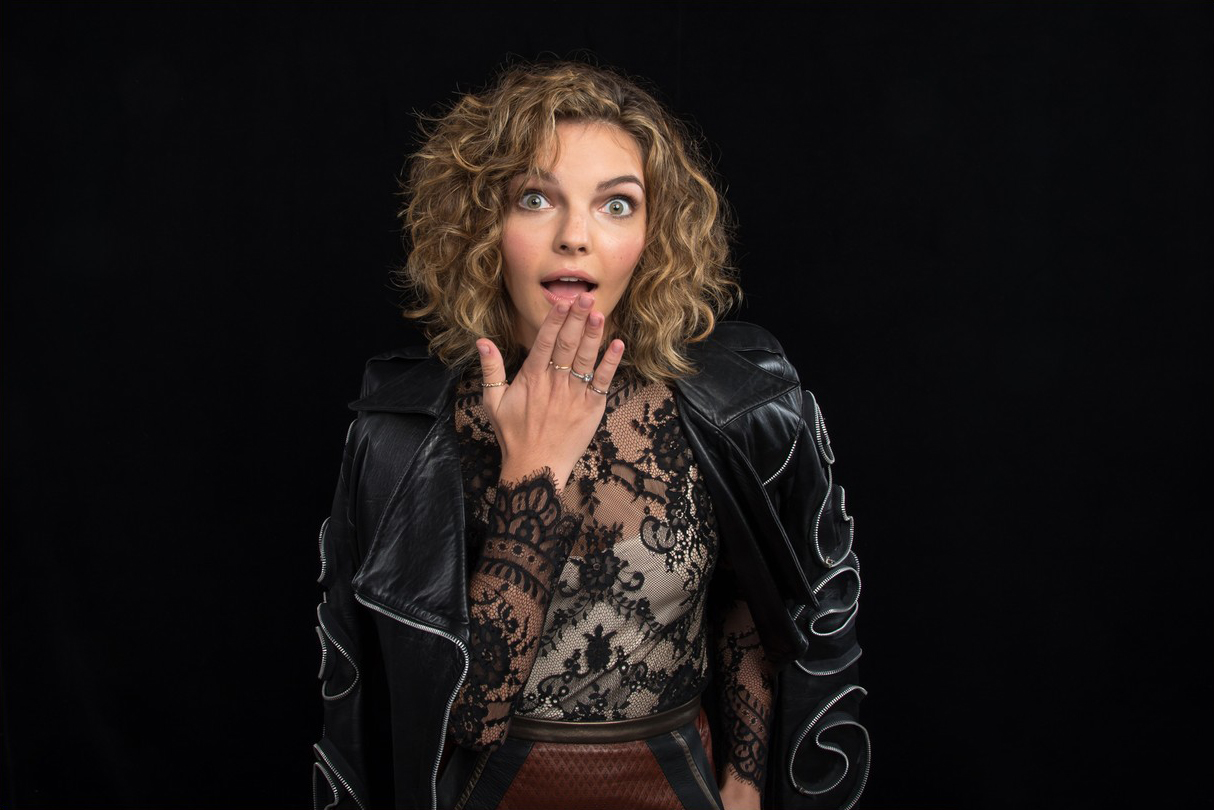 Camren Bicondova Beautiful Magazine Shoot Wallpapers