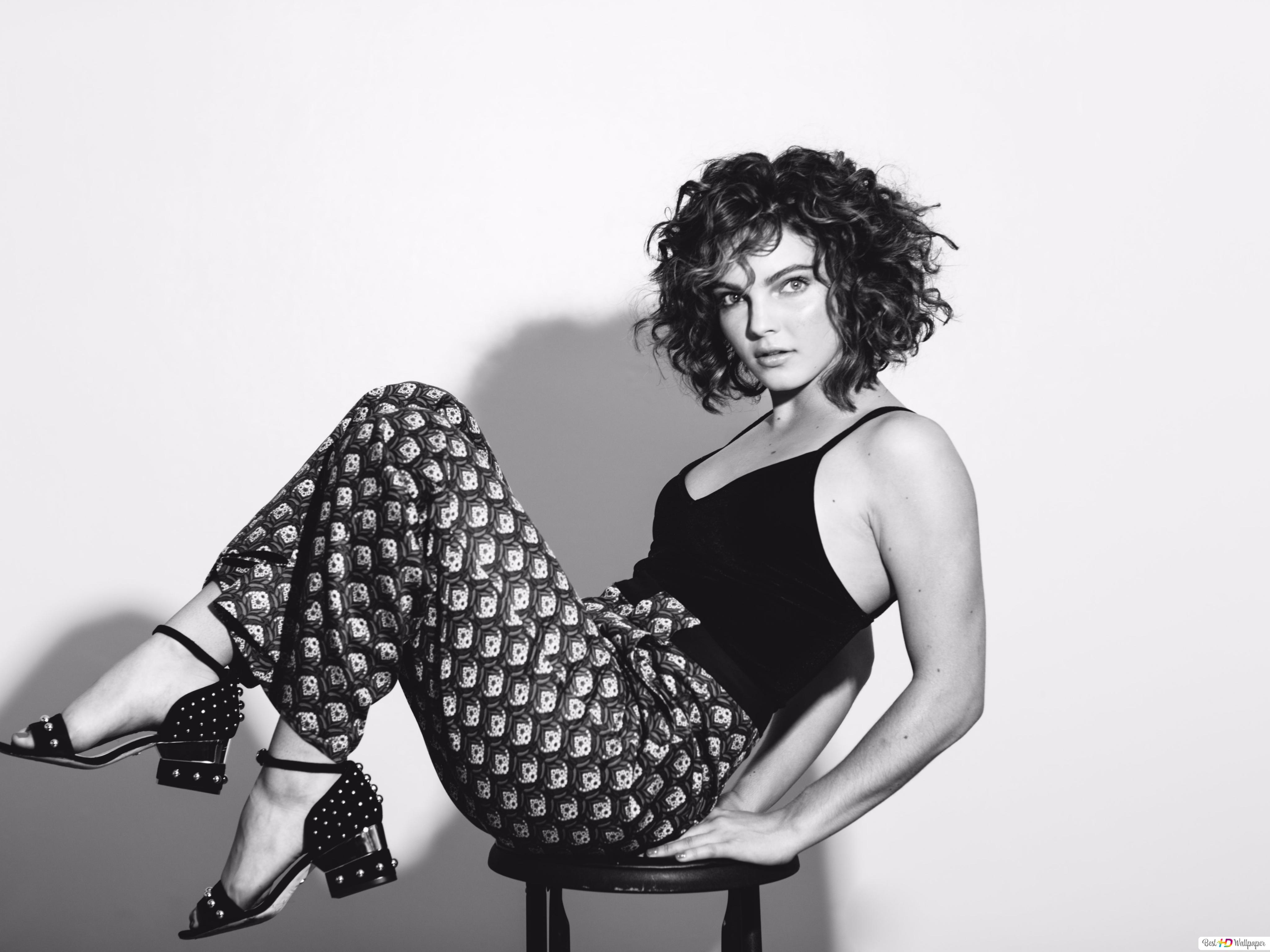 Camren Bicondova Sexy Black Dress Wallpapers