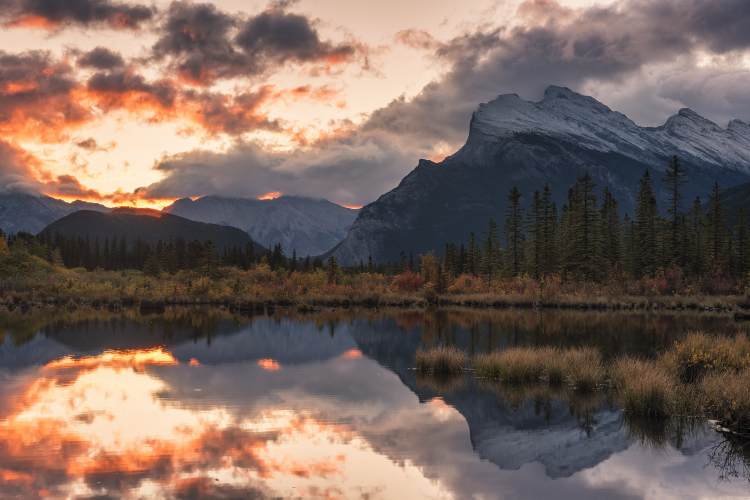 Canadian Rockies Dramatic Sunset Wallpapers