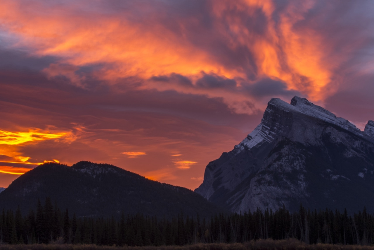 Canadian Rockies Dramatic Sunset Wallpapers