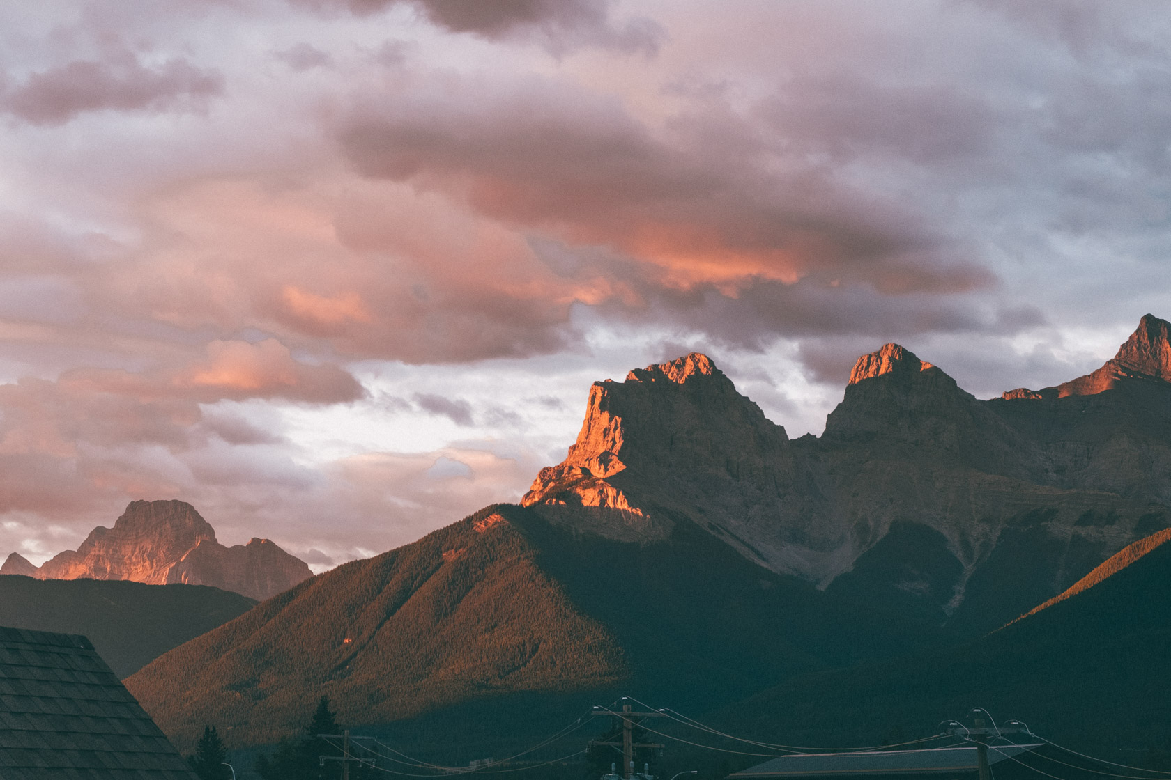 Canadian Rockies Dramatic Sunset Wallpapers