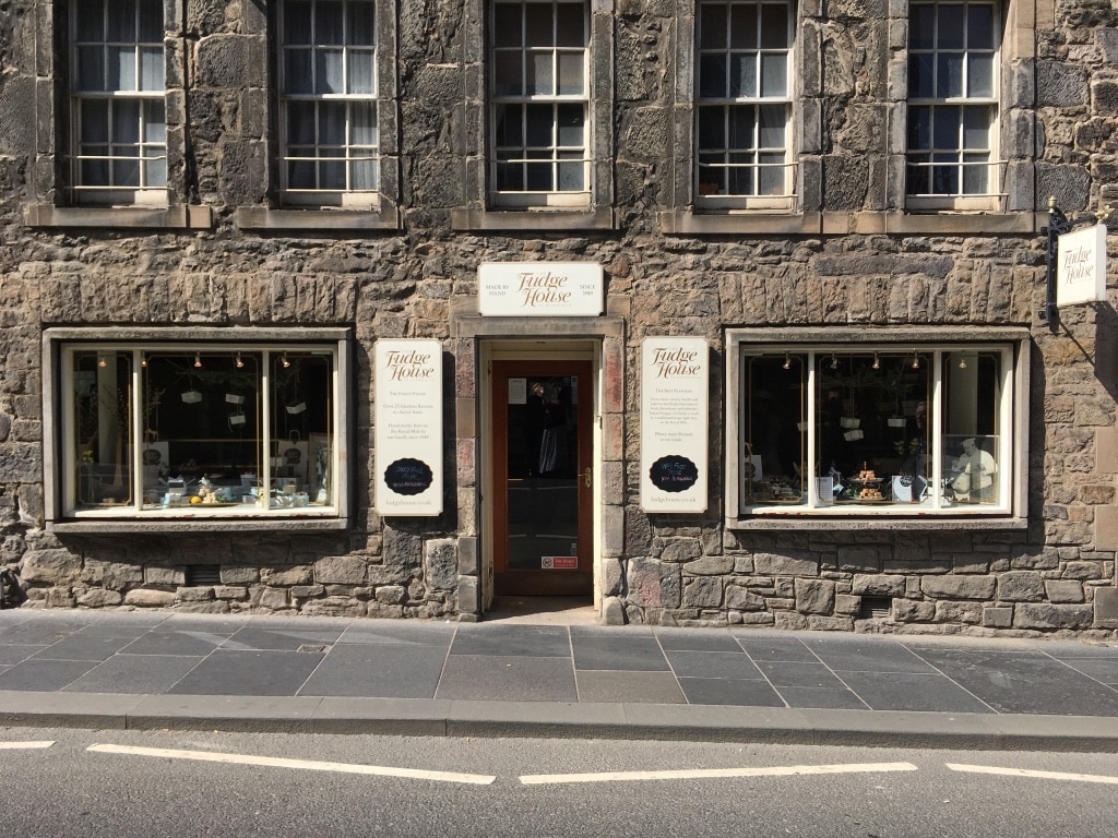 Canongate Wall Wallpapers