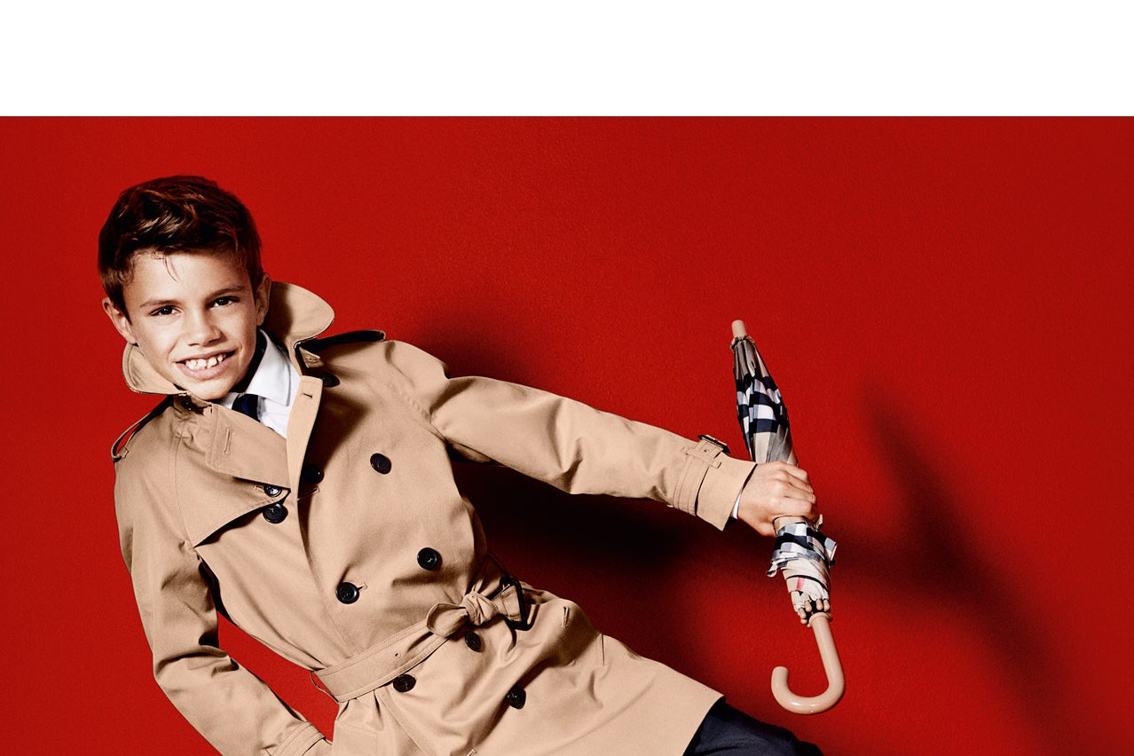 Cara Delevingne Funny Shoot For Burberry Holiday Wallpapers
