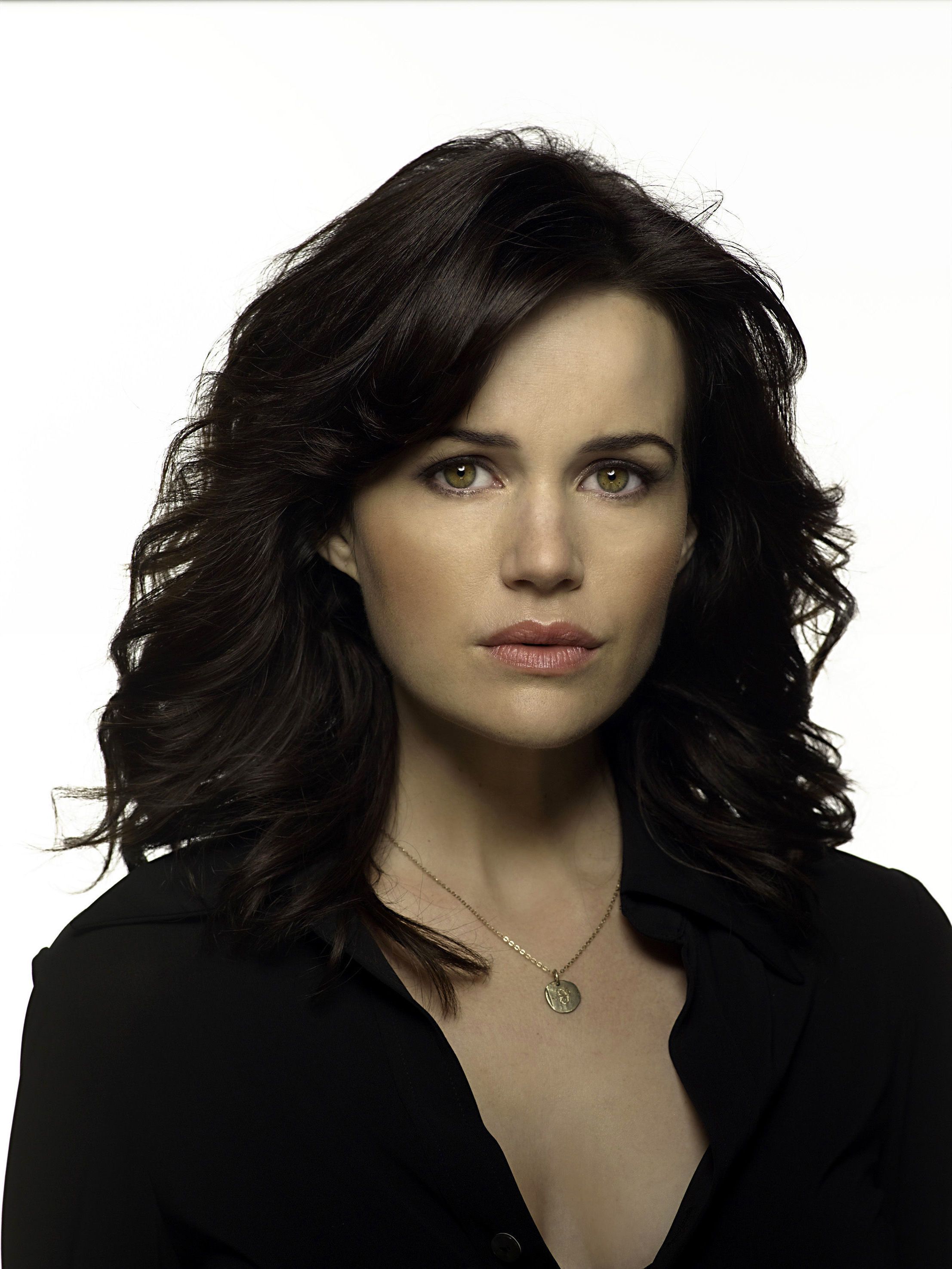 Carla Gugino Wallpapers