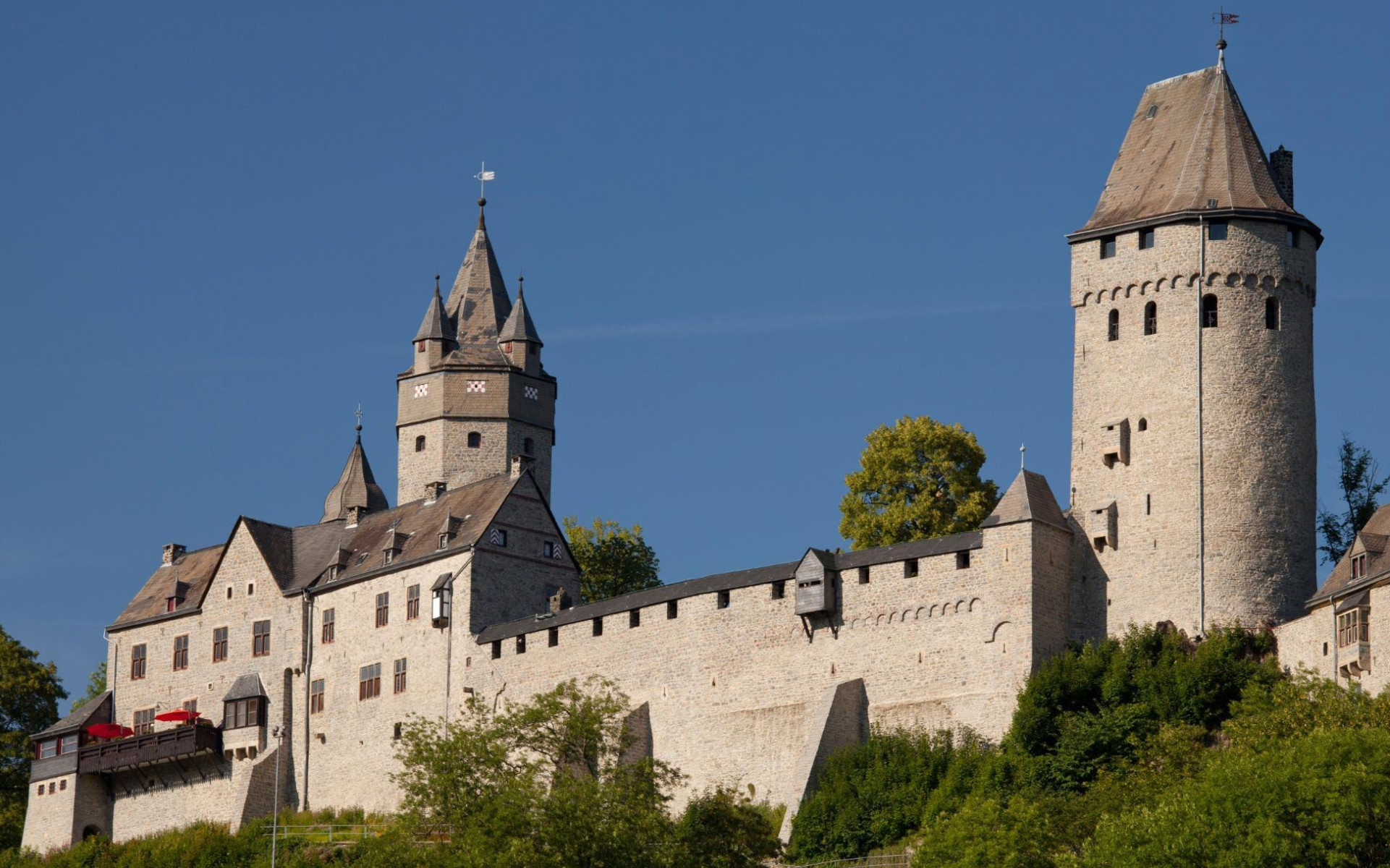 Castle Of Saint-Pierre Wallpapers