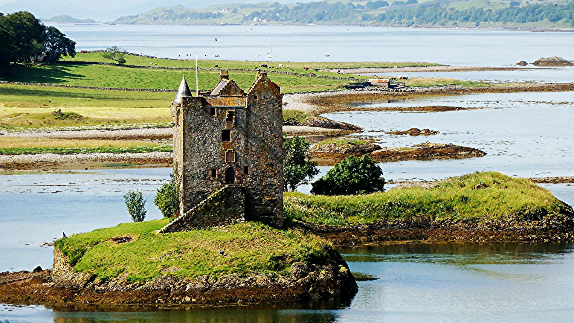 Castle Stalker Wallpapers