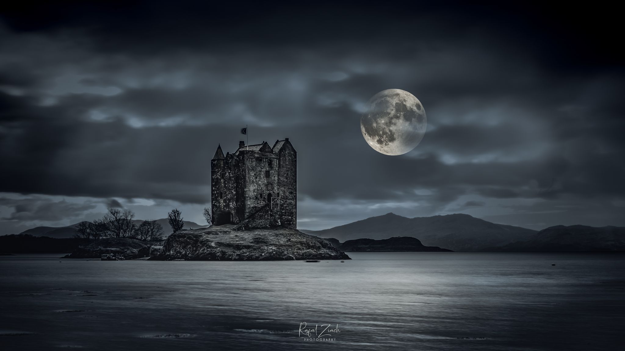 Castle Stalker Wallpapers