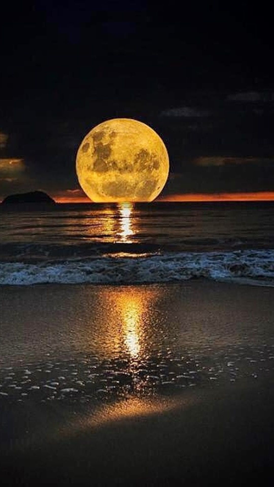 Catching The Moon In Ocean Wallpapers