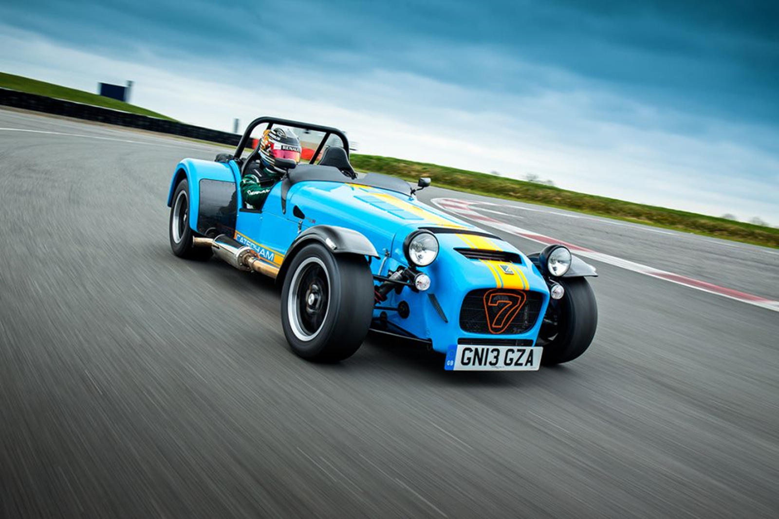 Caterham Seven 620 R Wallpapers