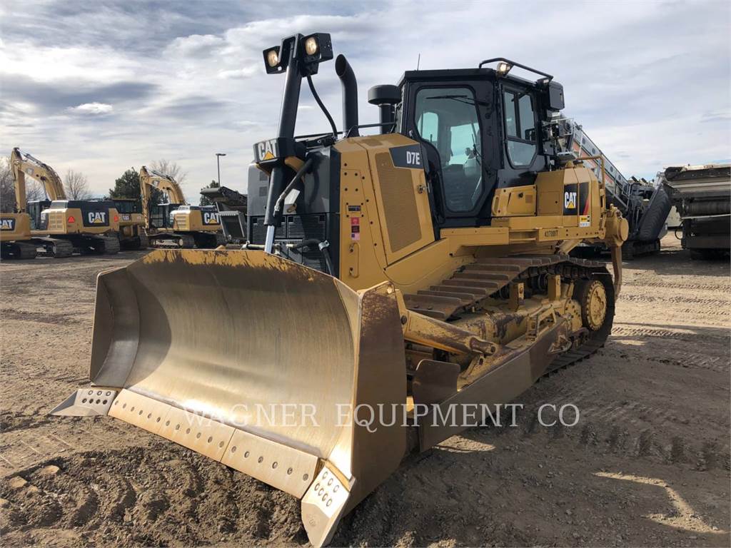 Caterpillar D7E Bulldozer Wallpapers