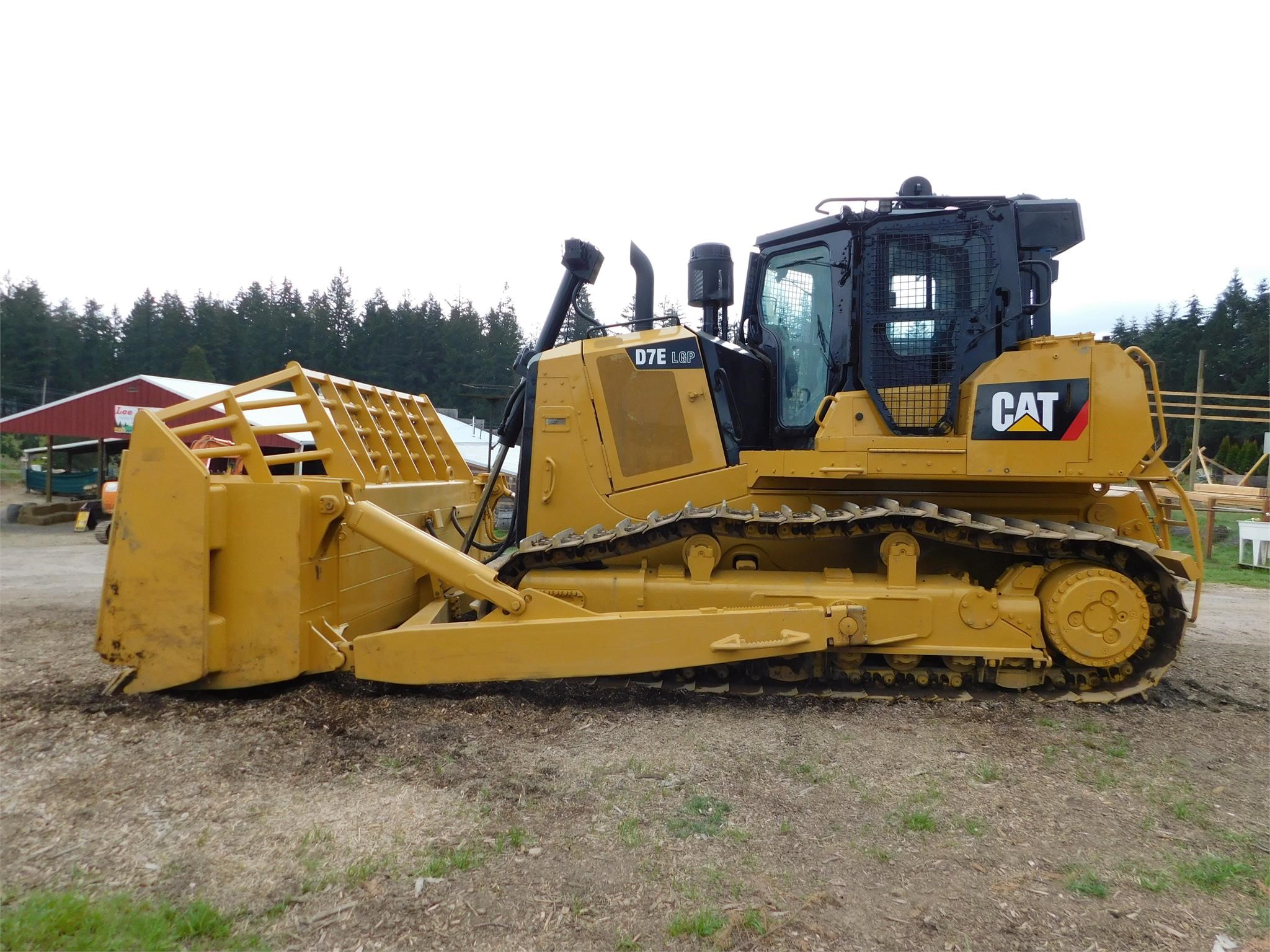 Caterpillar D7E Bulldozer Wallpapers