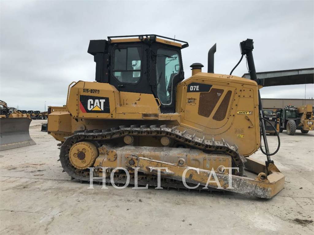 Caterpillar D7E Wallpapers