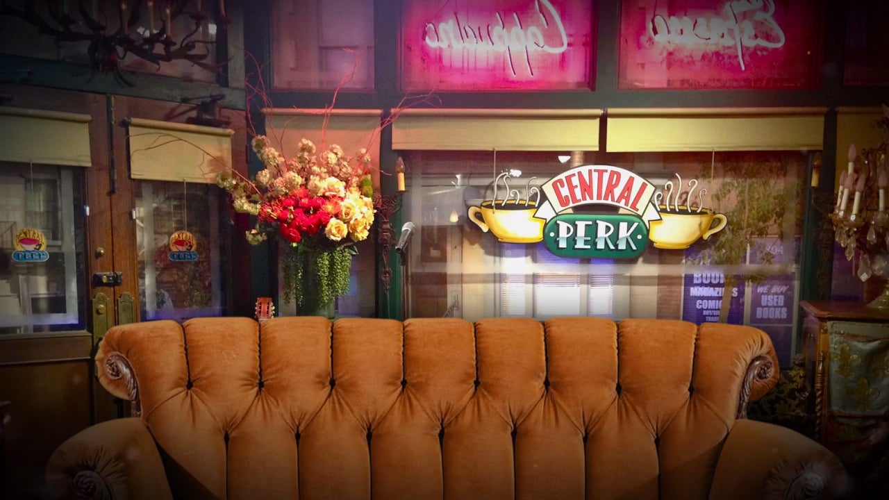 Central Perk Background